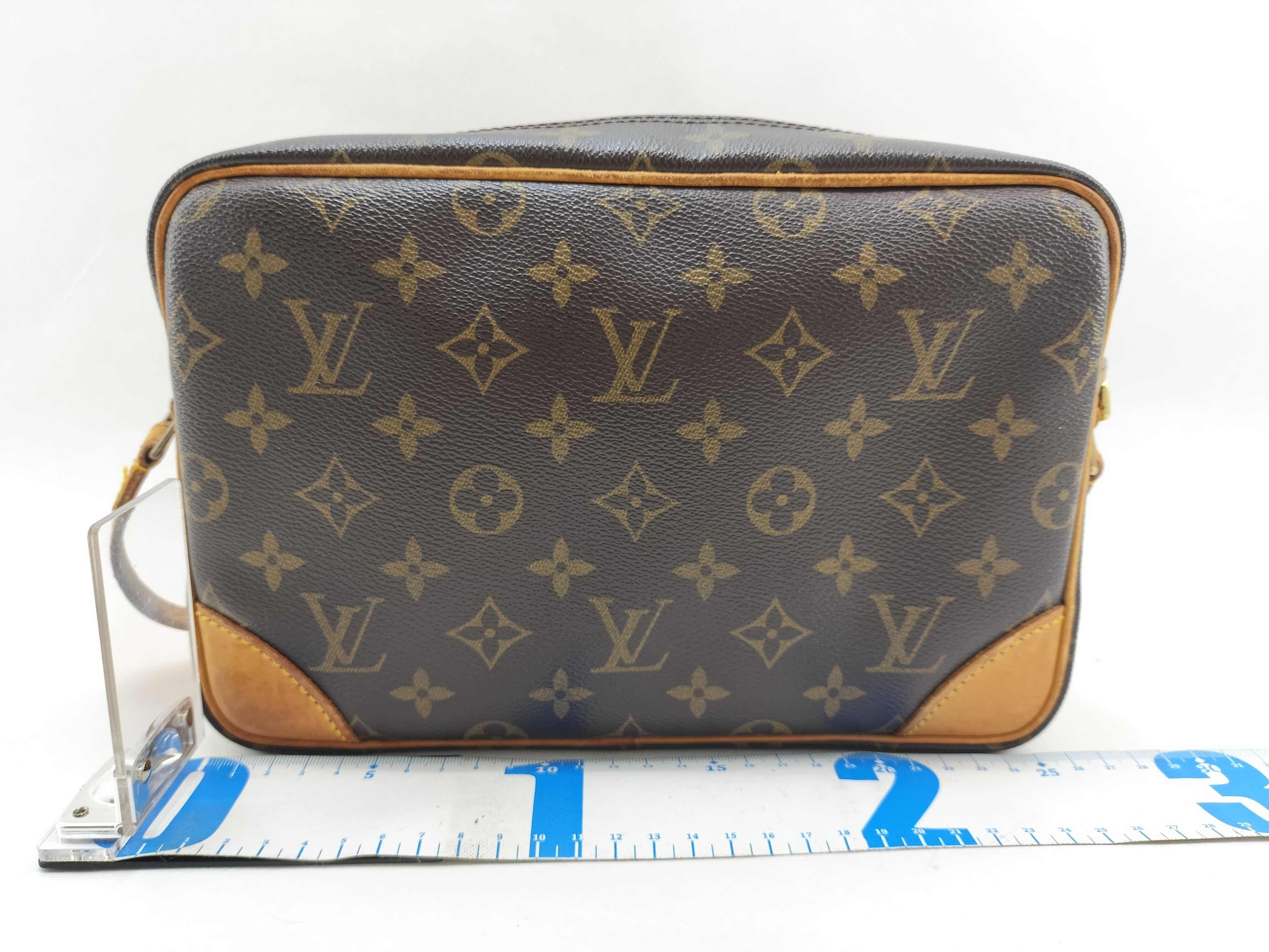 Monogram Louis Vuitton Trocadero 27 Shoulder Bag — view 2