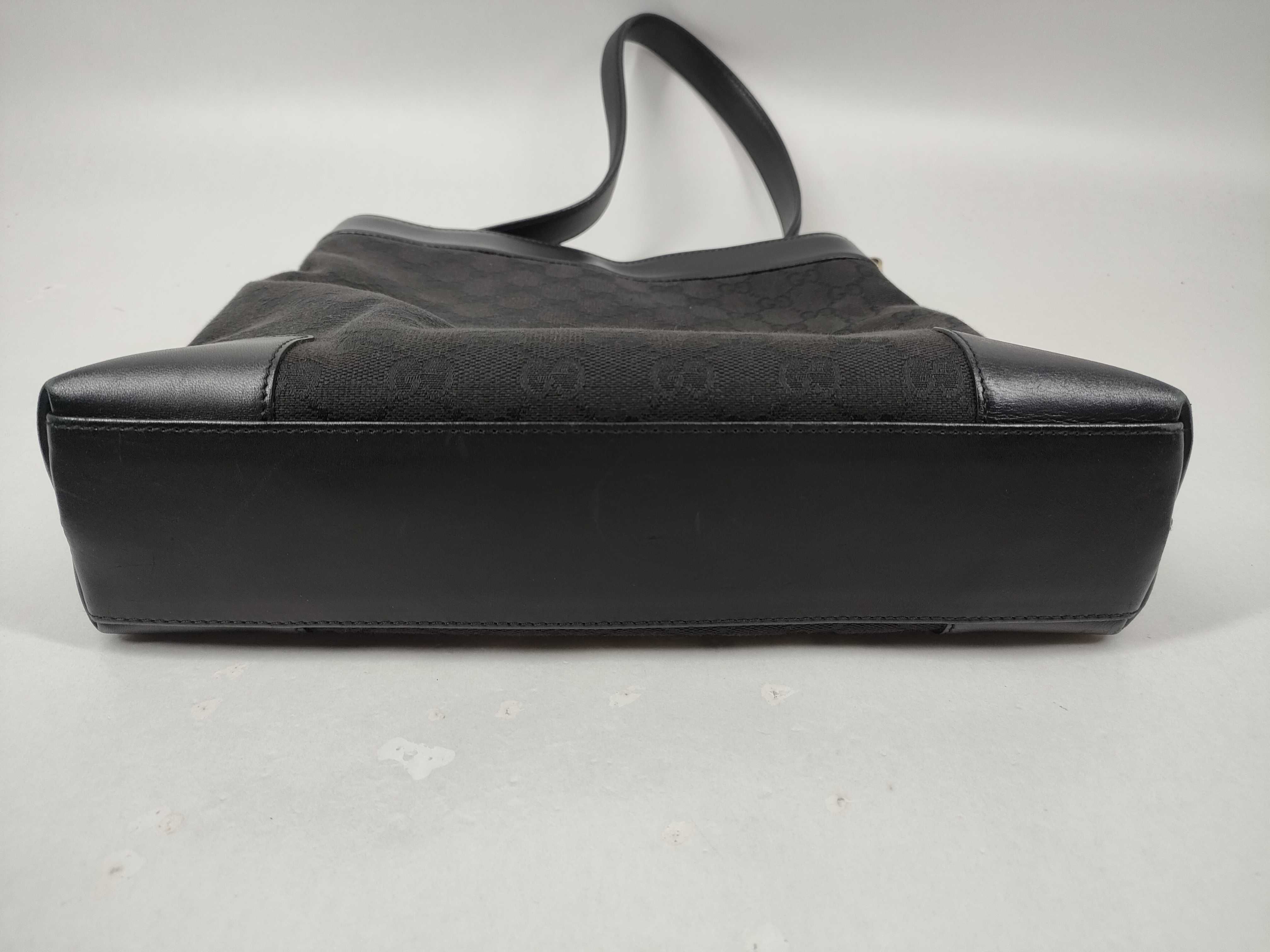 GG Canvas Shoulder Bag, Black — view 7