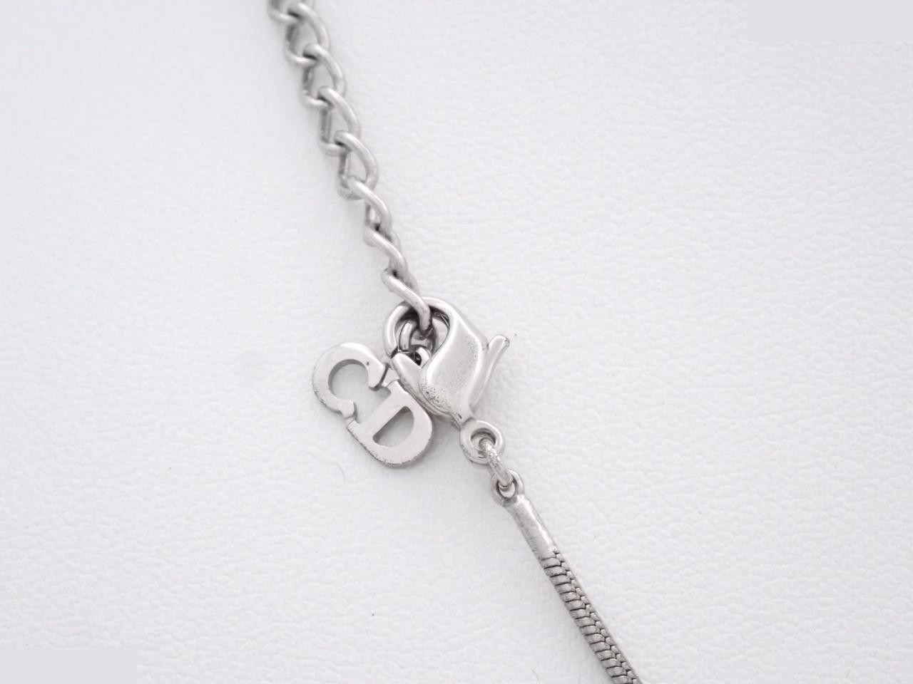Other lines: Precious metal necklace, heart logo, silver, chain approximately 42cm. — view 2