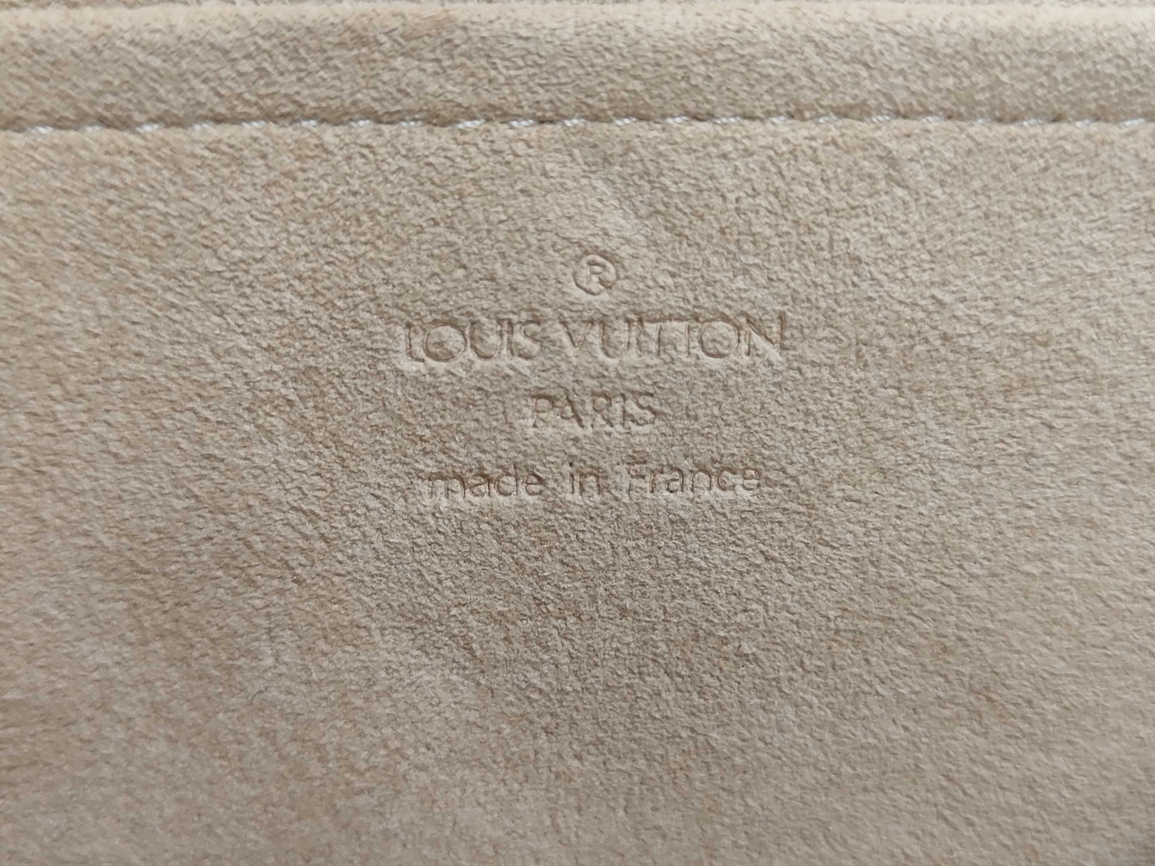 wallet — view 11