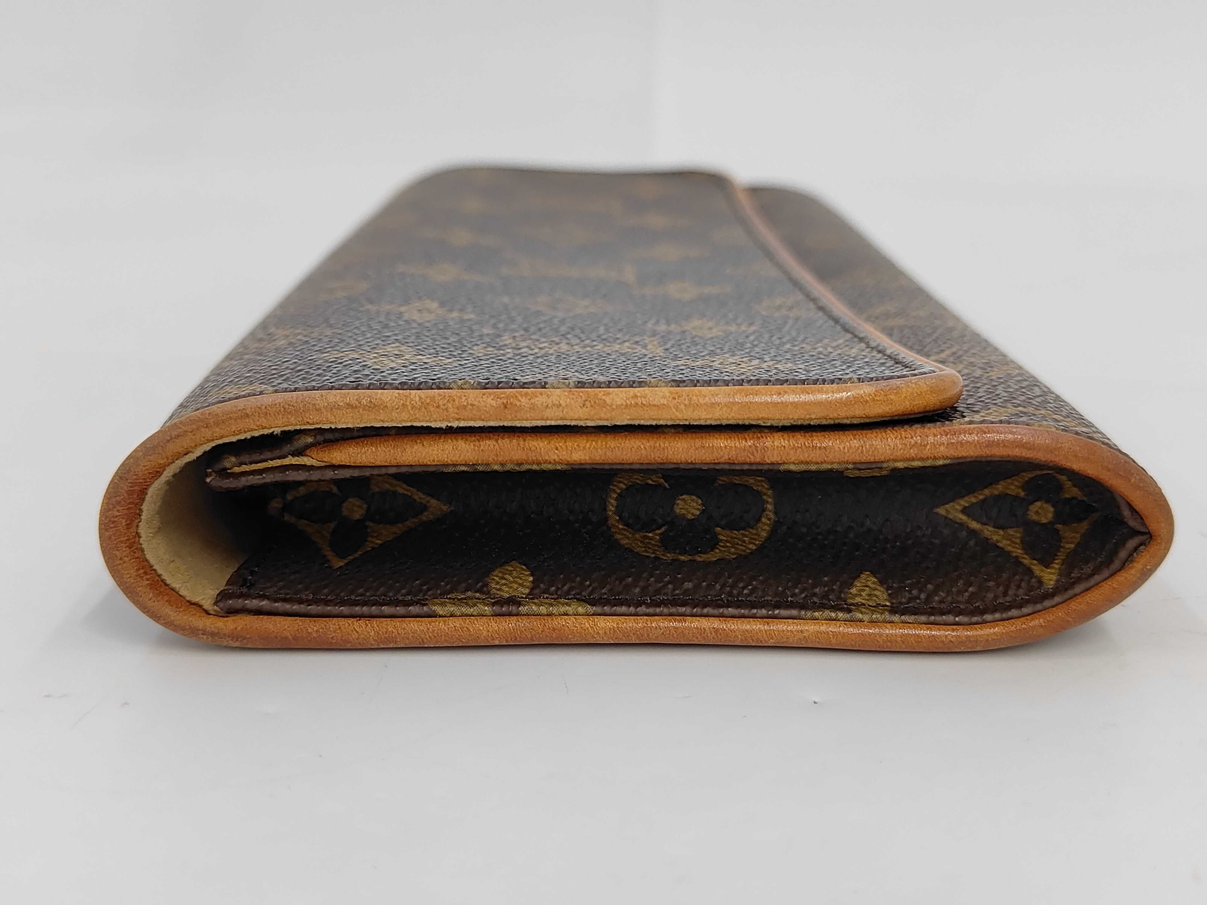 wallet — view 5