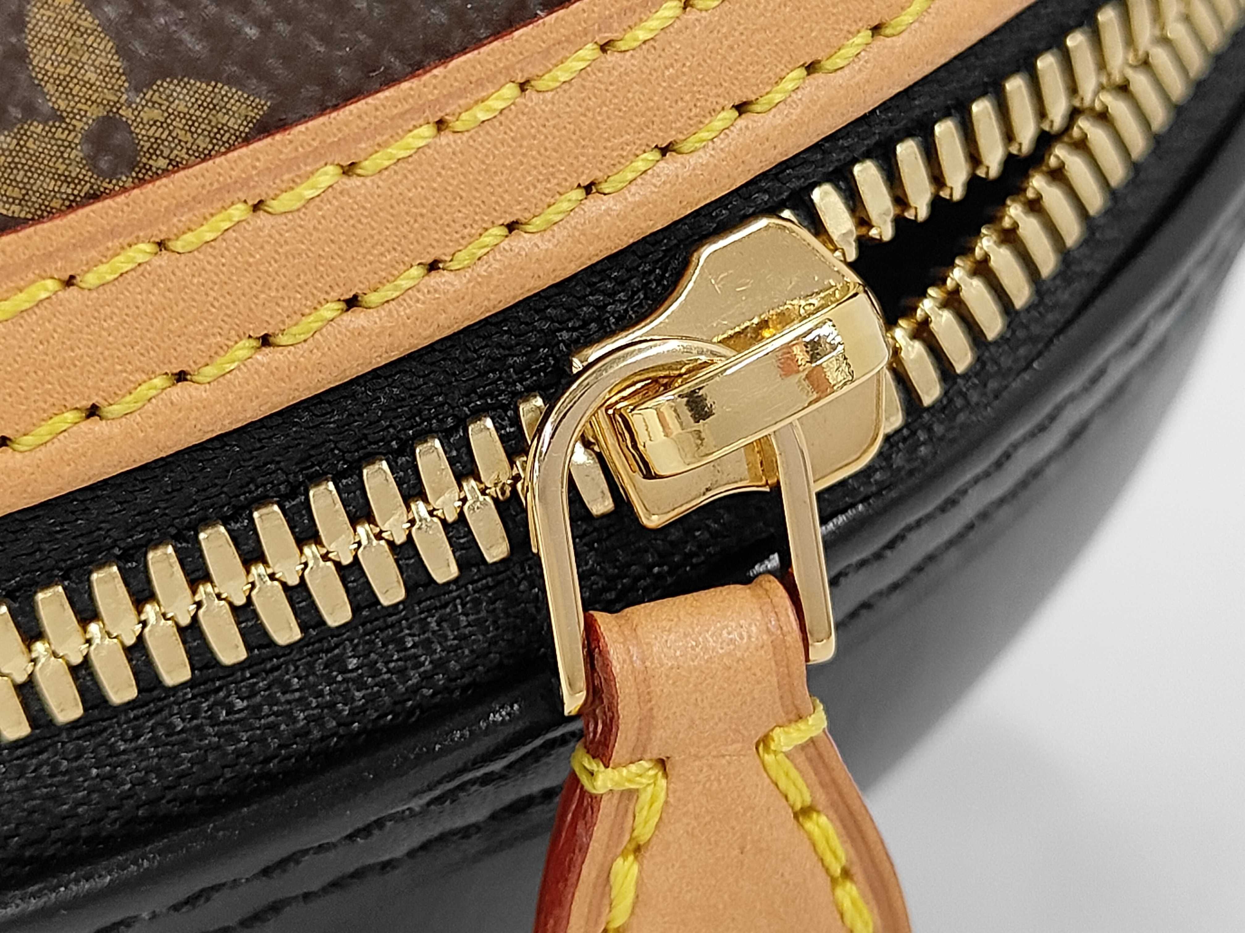 Monogram M44587 Egg Bag Shoulder Bag — view 9