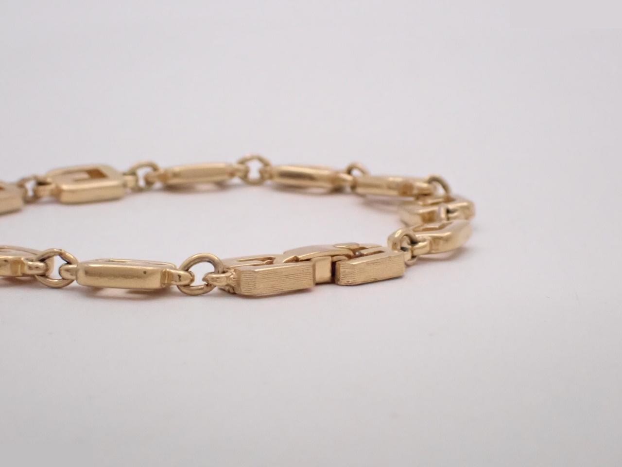 Bracelet: Wrist circumference approximately 19 cm — view 3