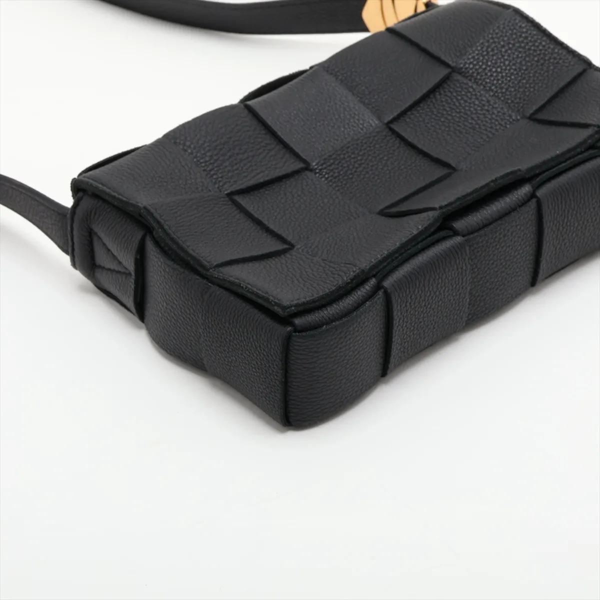Maxi Intrecciato Cassette Leather Shoulder Bag, Black — view 4