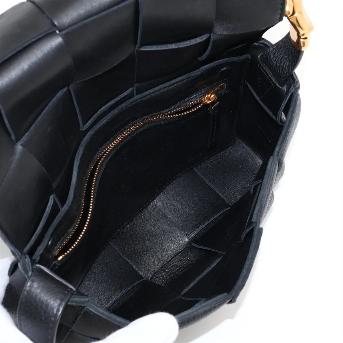 Maxi Intrecciato Cassette Leather Shoulder Bag, Black — view 6
