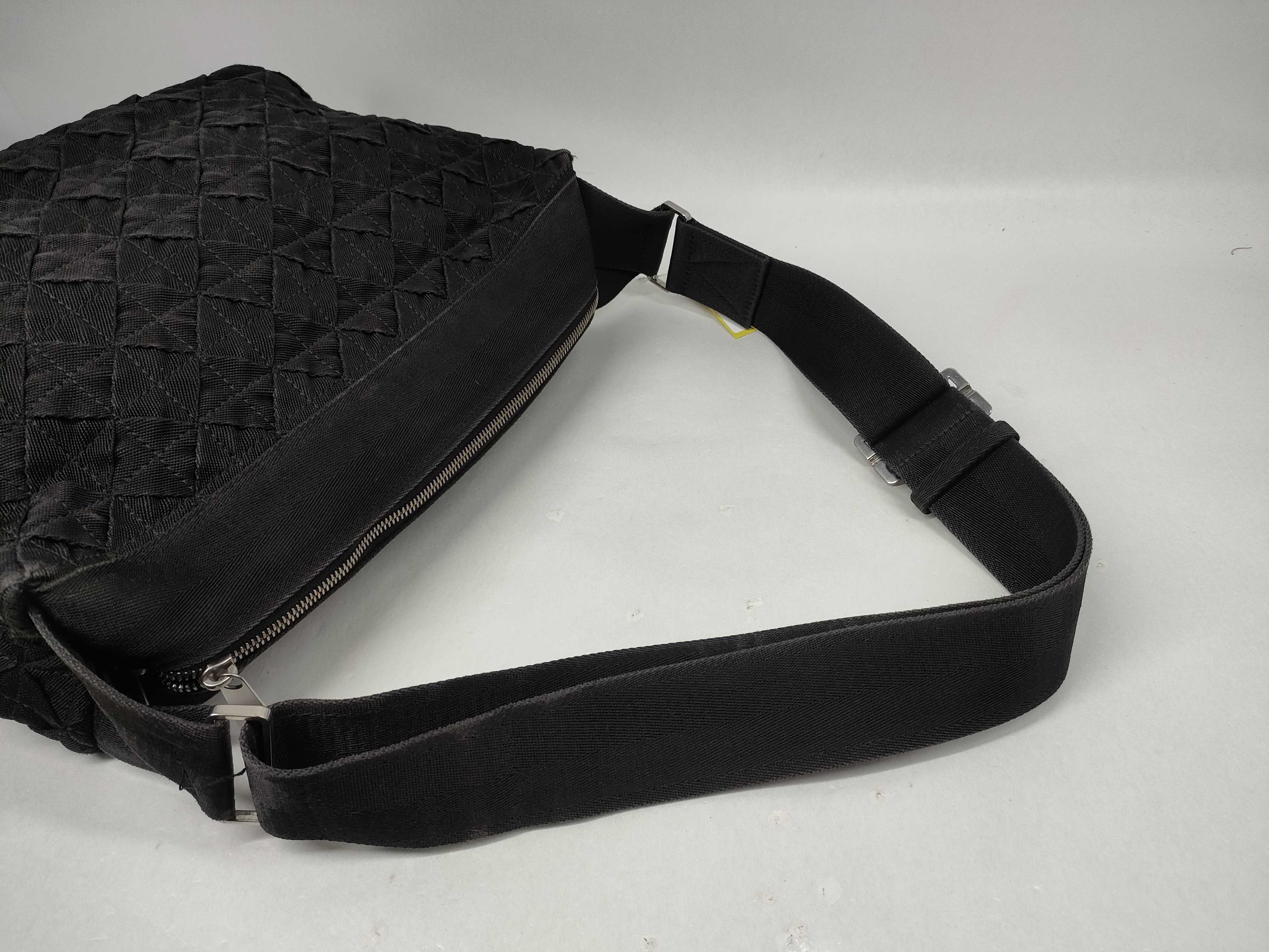 Intrecciato 657952 Shoulder Bag, Black — view 6