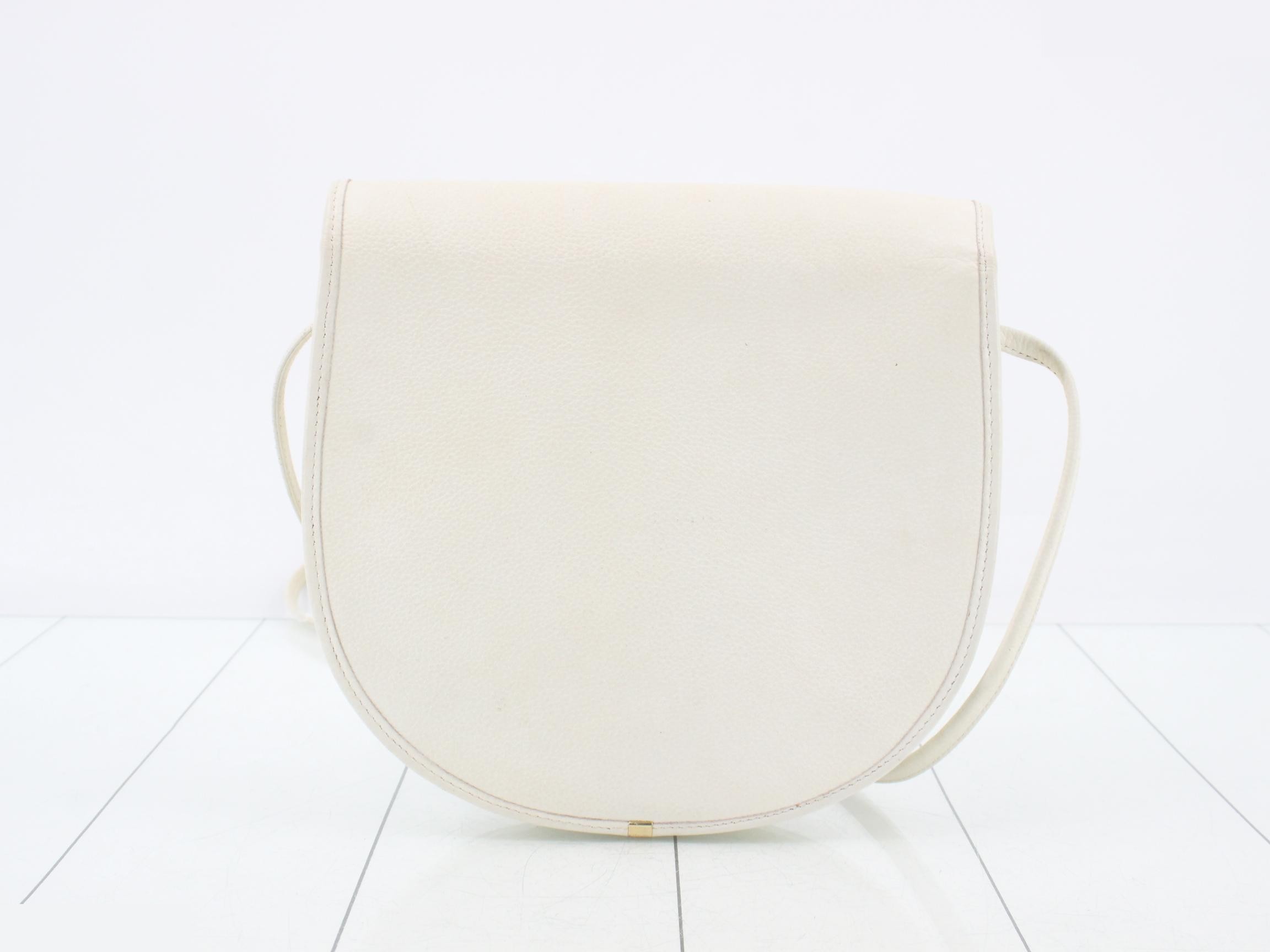 White leather shoulder bag — view 2