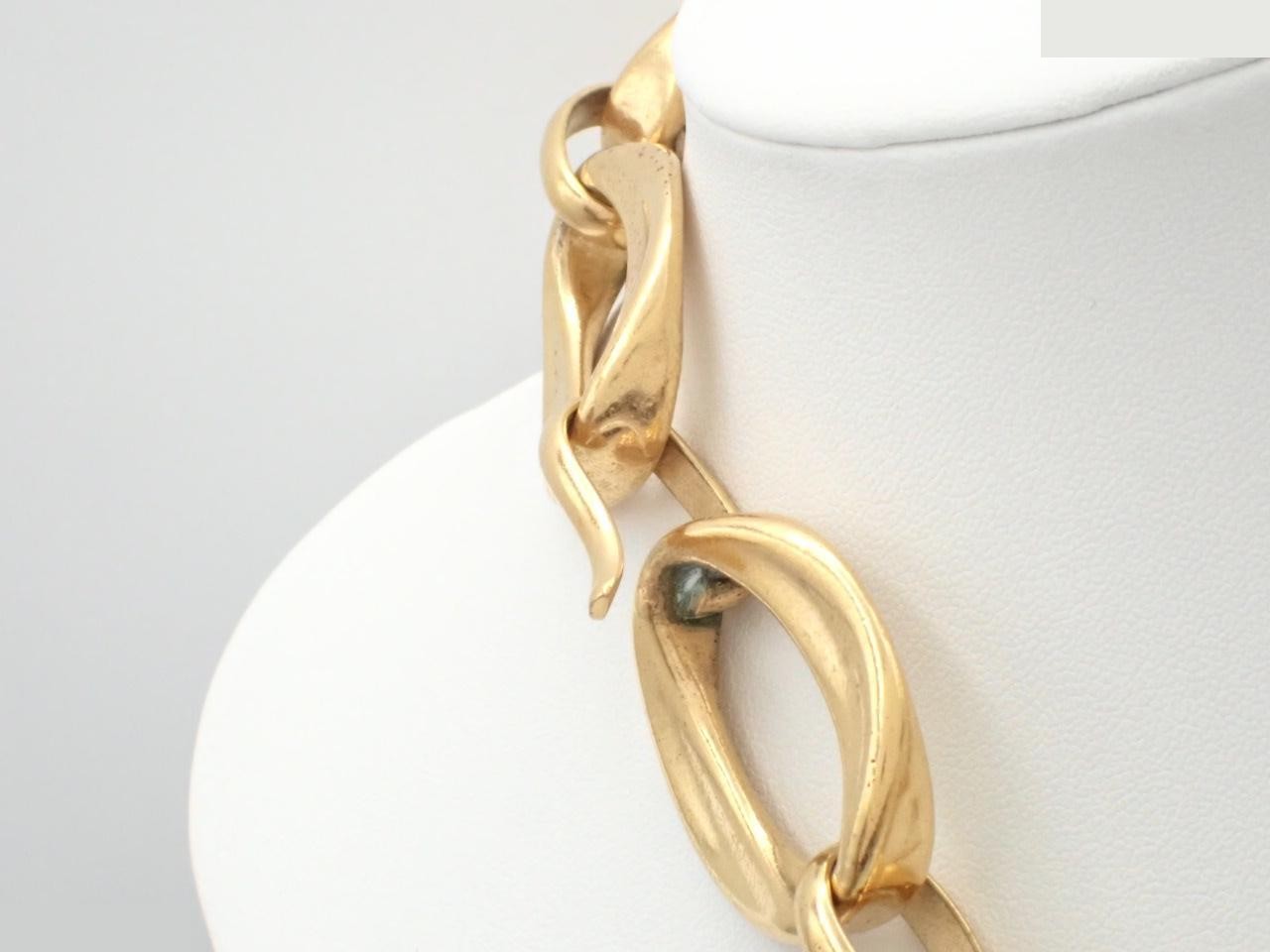Gold-colored necklace, neck circumference approximately 44 cm — view 2