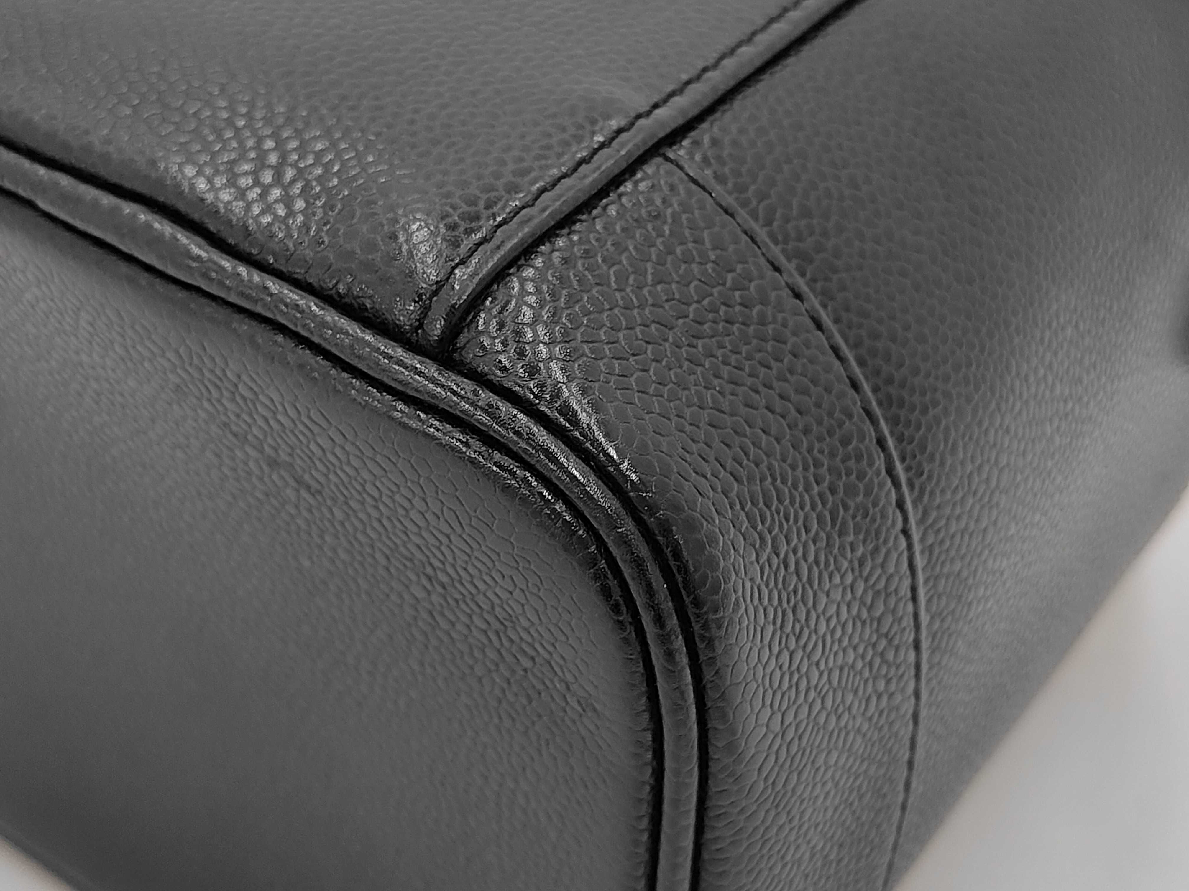 Caviar Vanity Bag — view 3