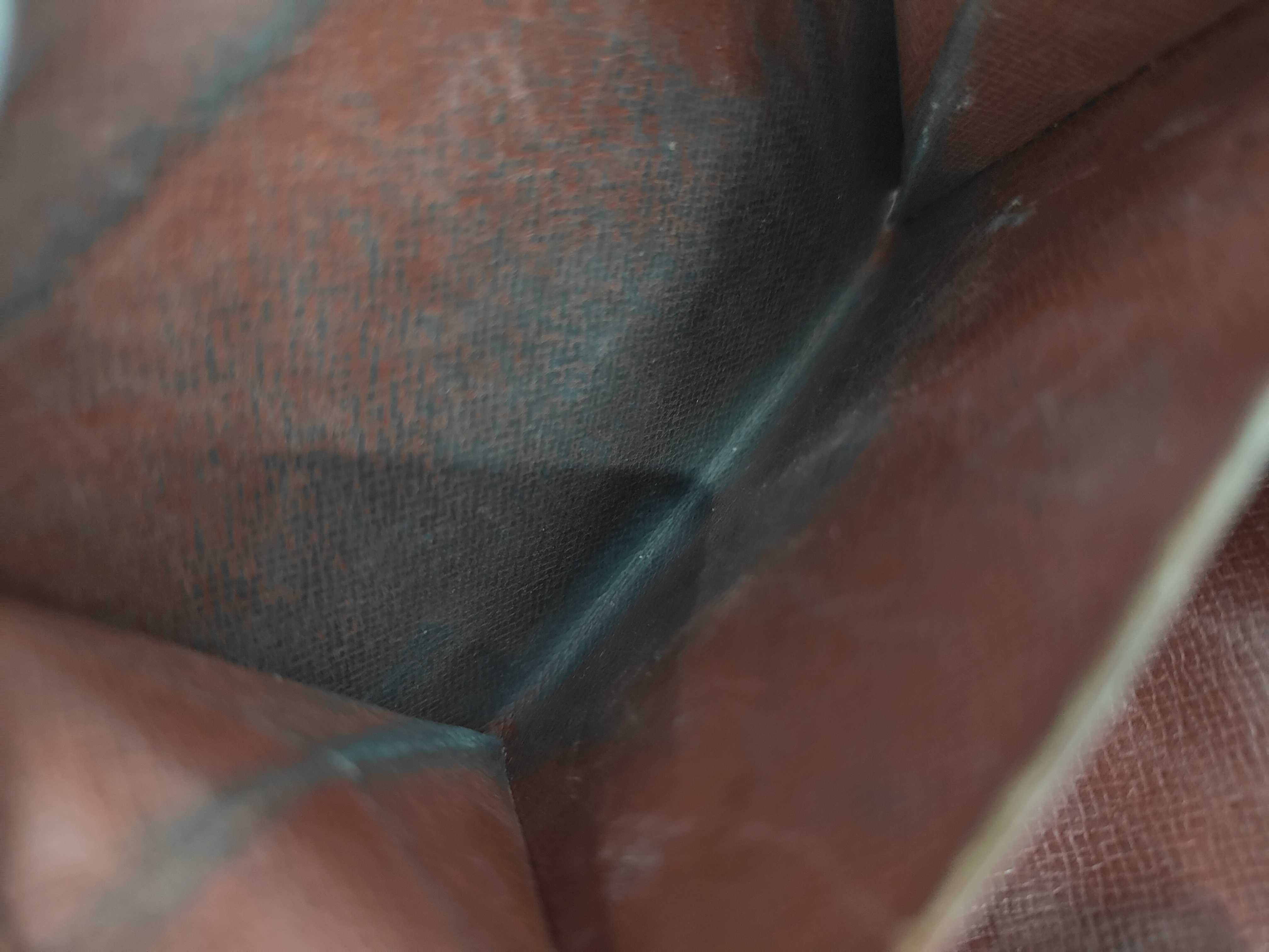 wallet — view 4