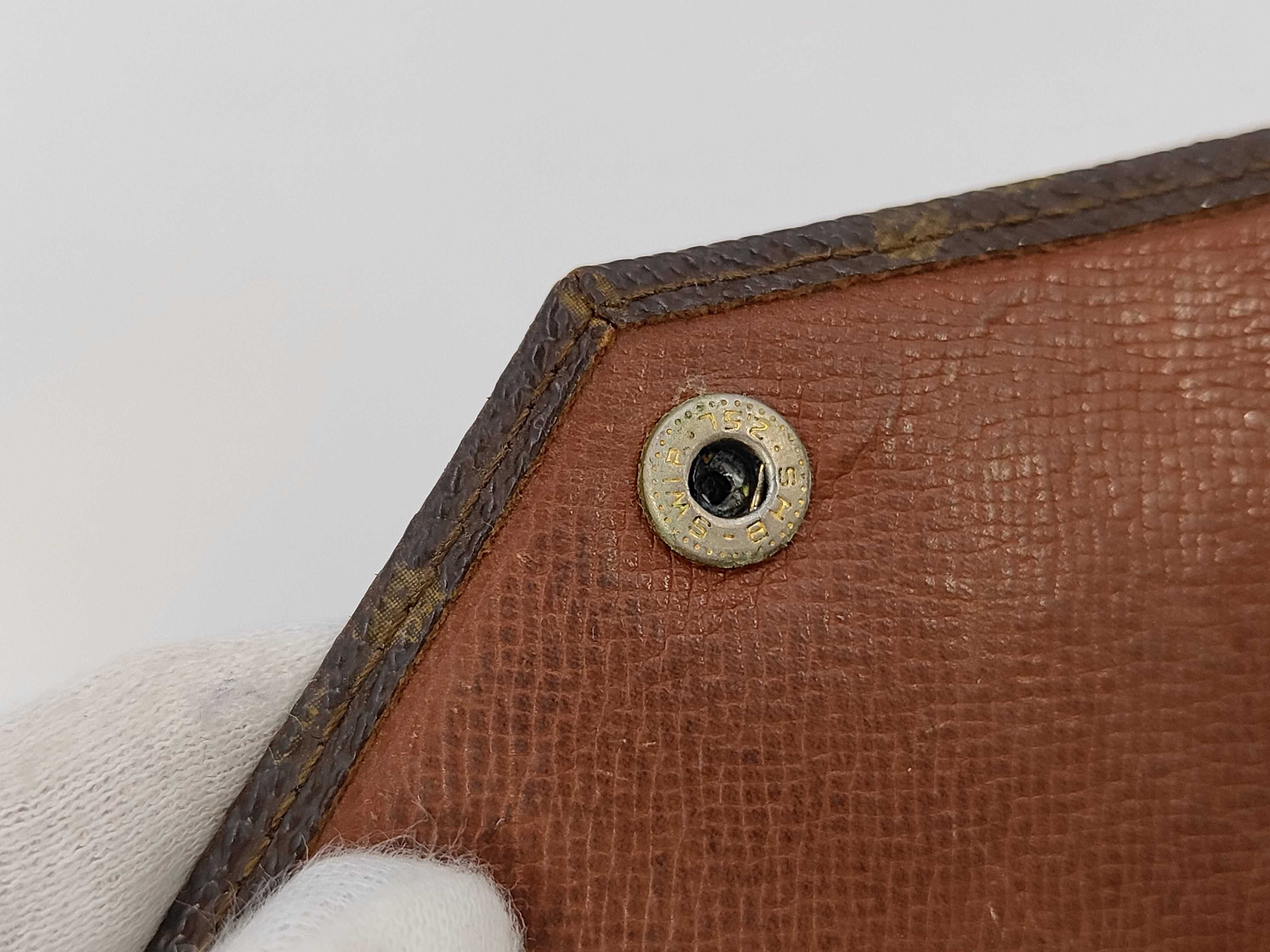 wallet — view 5