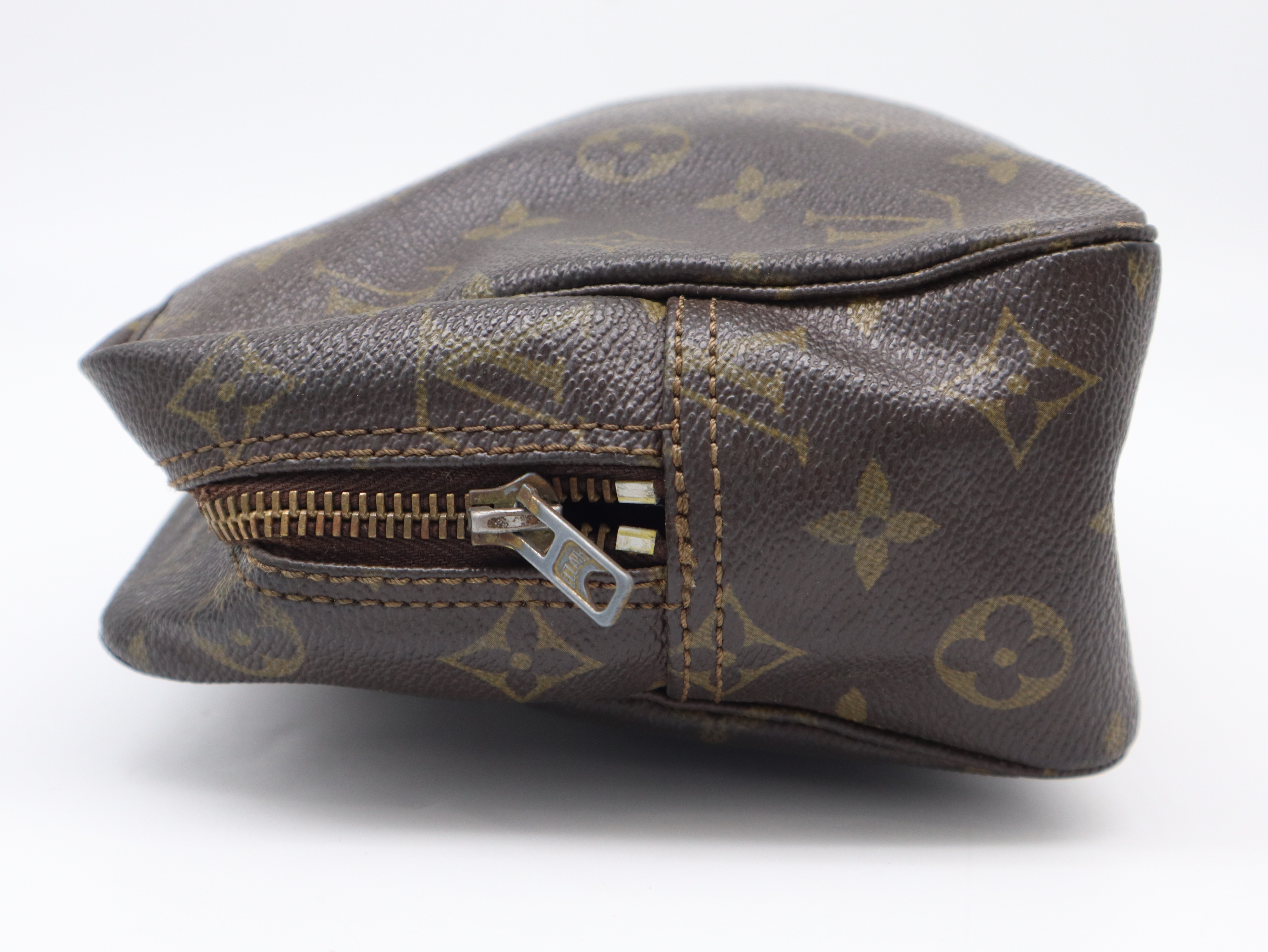 M47522 Monogram Trousse Toilette 28 Second Bag — view 3