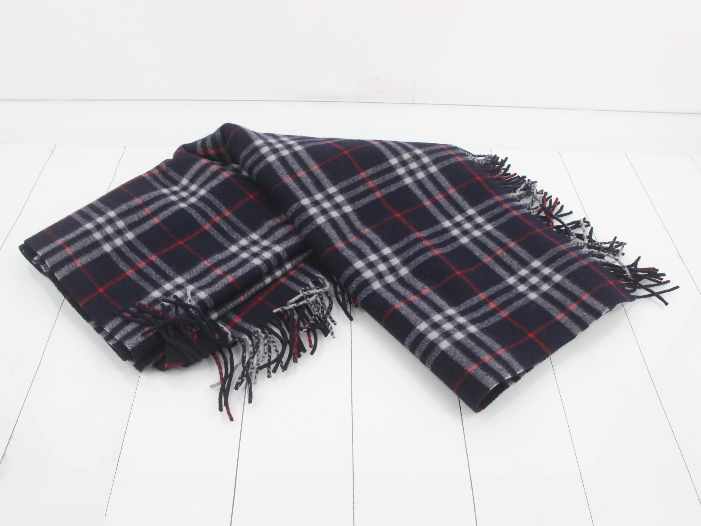 Lap blanket, Nova Check pattern, navy, 100% wool, 76 x 202 cm — view 3