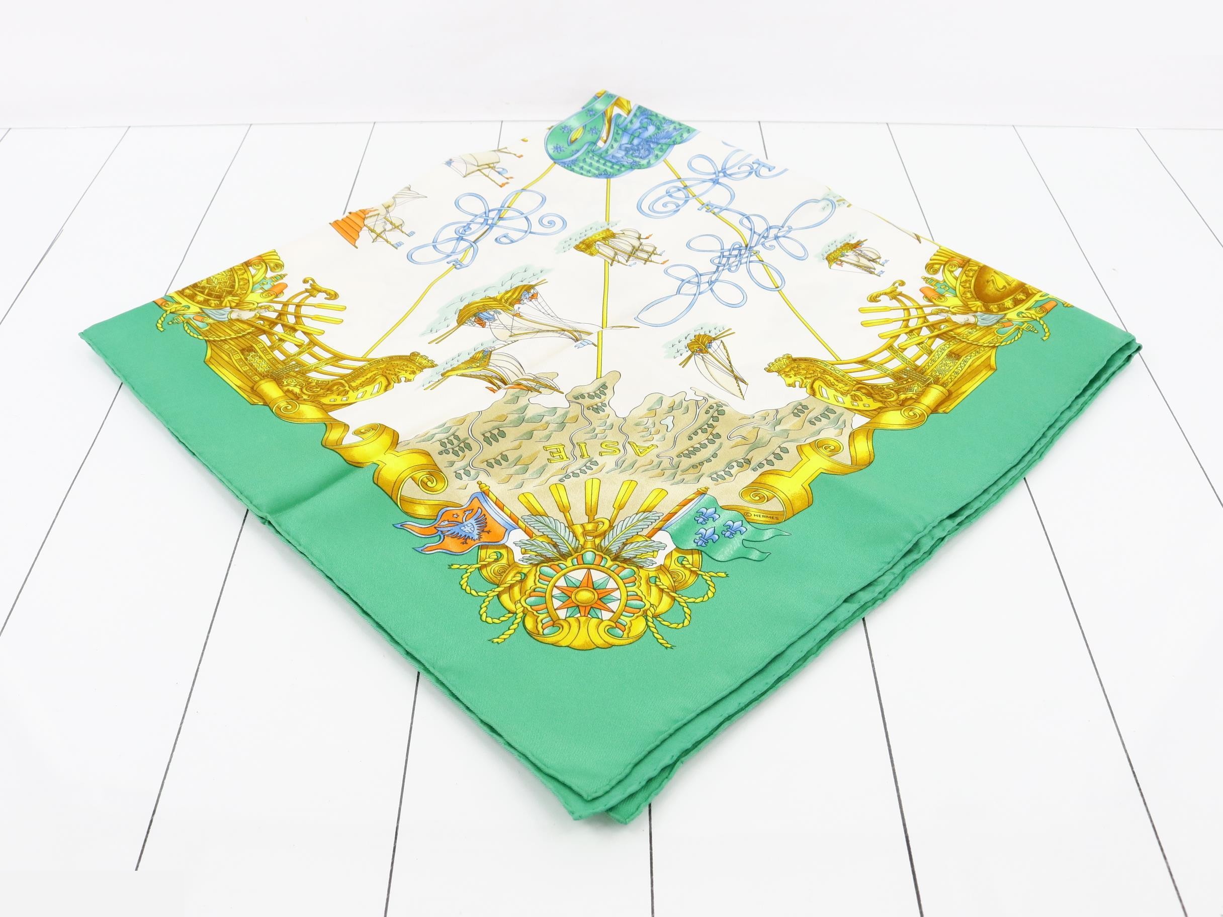Carre 90 VOILES DE LUMIERE (Sailboats of Light) Scarf Green — view 2
