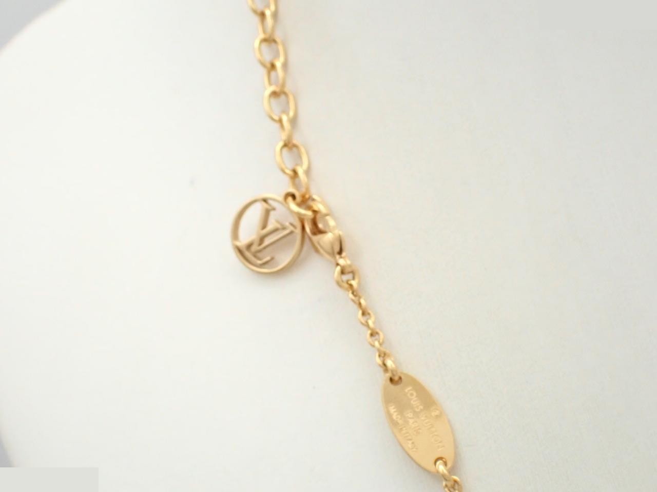 Essential V Necklace, Gold, Total Length Approx. 46cm — view 2