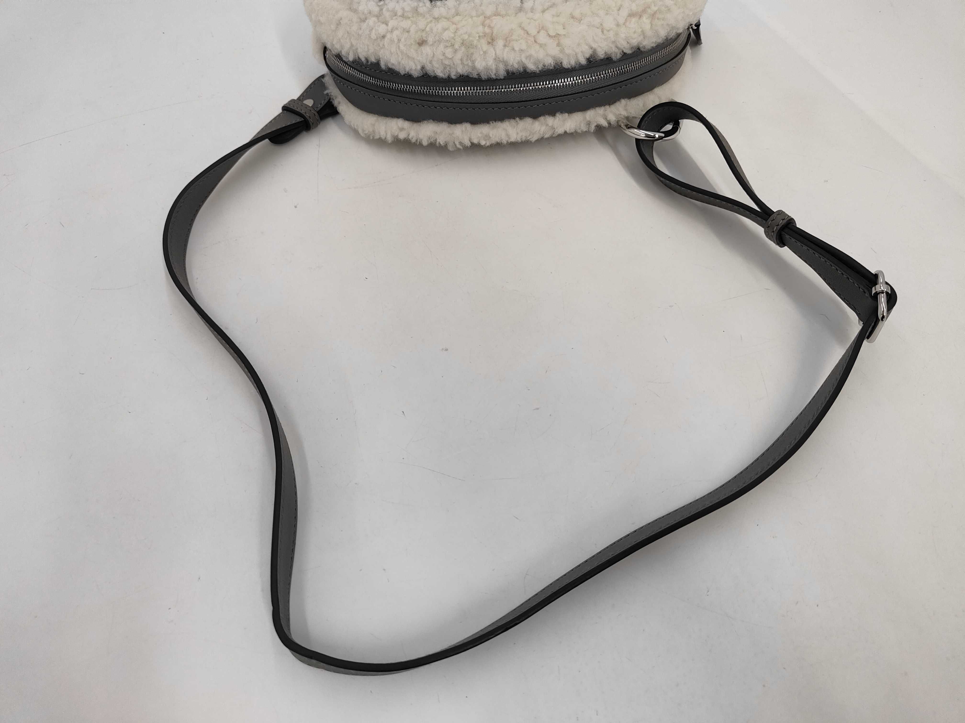 In-the-Loop 2-Way Leather x Boa Mouton Belt Bag 2025 Ecru/Gris Meyer Rare Excellent Condition Includes 2 Dust Bags In-the-Loop plush belt bag Shoulder bag — view 5