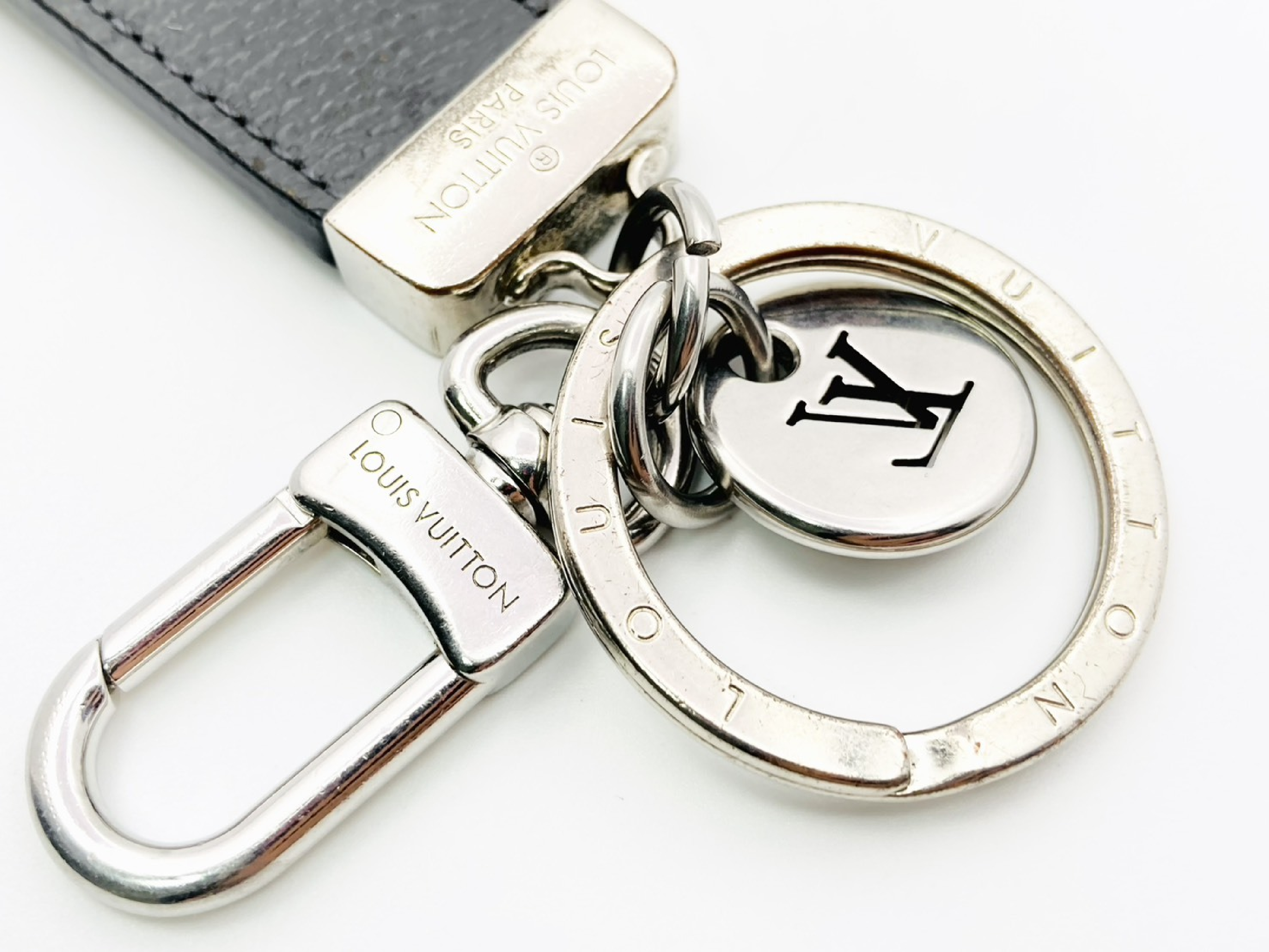 M80237 Monogram Eclipse Portefeuille Neo LV Club Charm Keyring Key Case — view 3