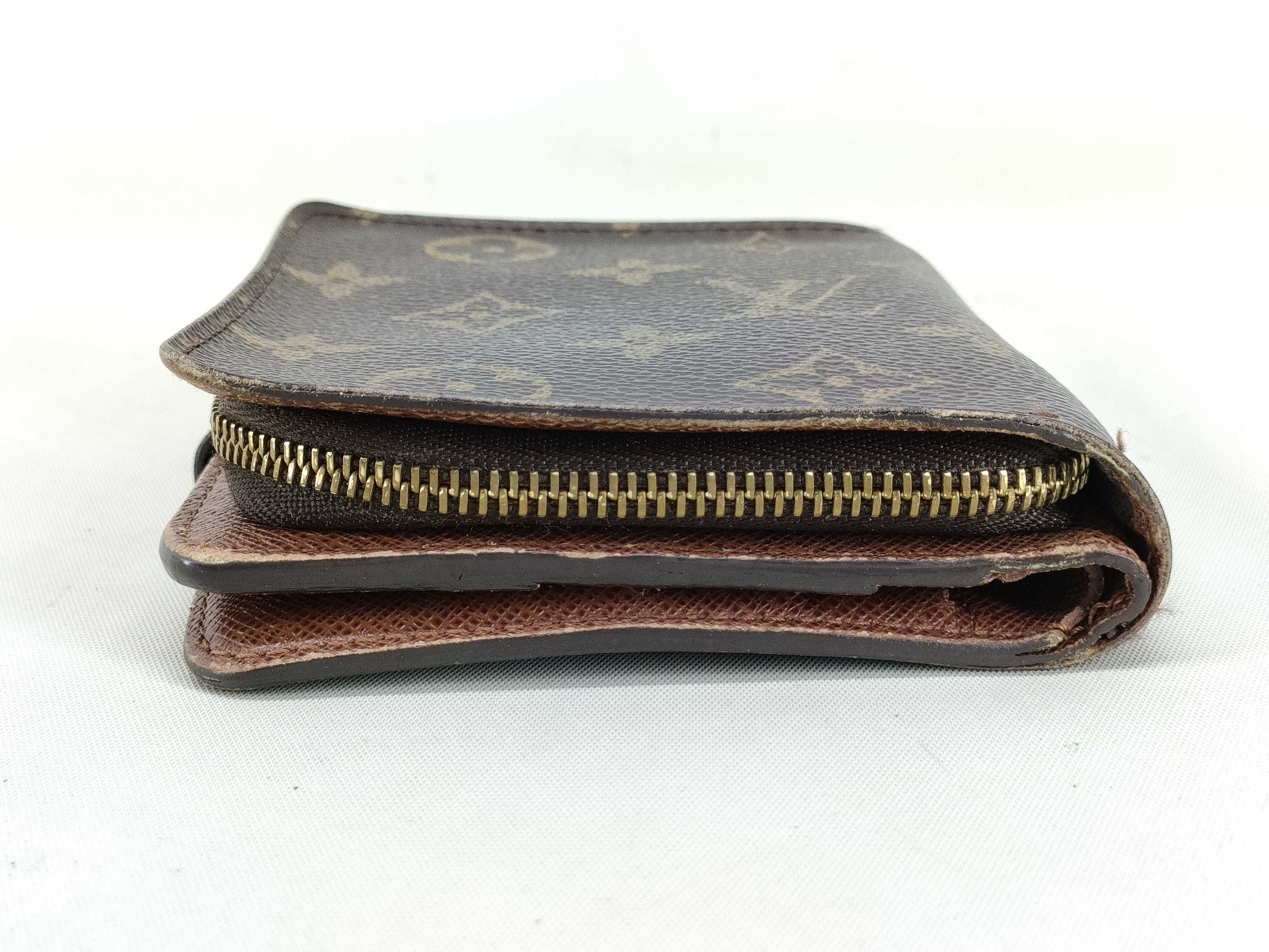 Monogram Louis Vuitton Monogram Compact Zip M61667 CA0074 Wallet — view 3