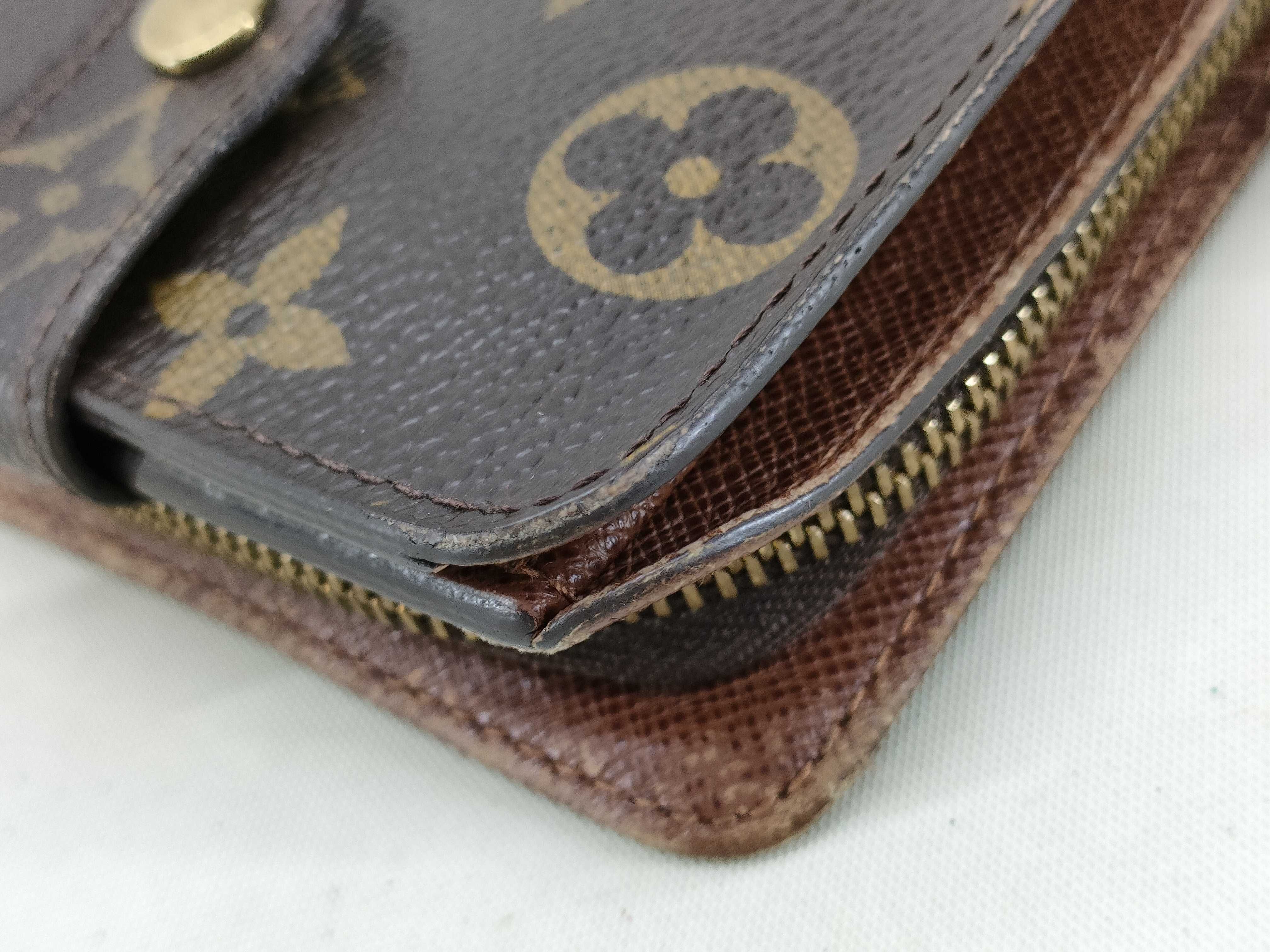 Monogram Louis Vuitton Monogram Compact Zip M61667 CA0074 Wallet — view 9