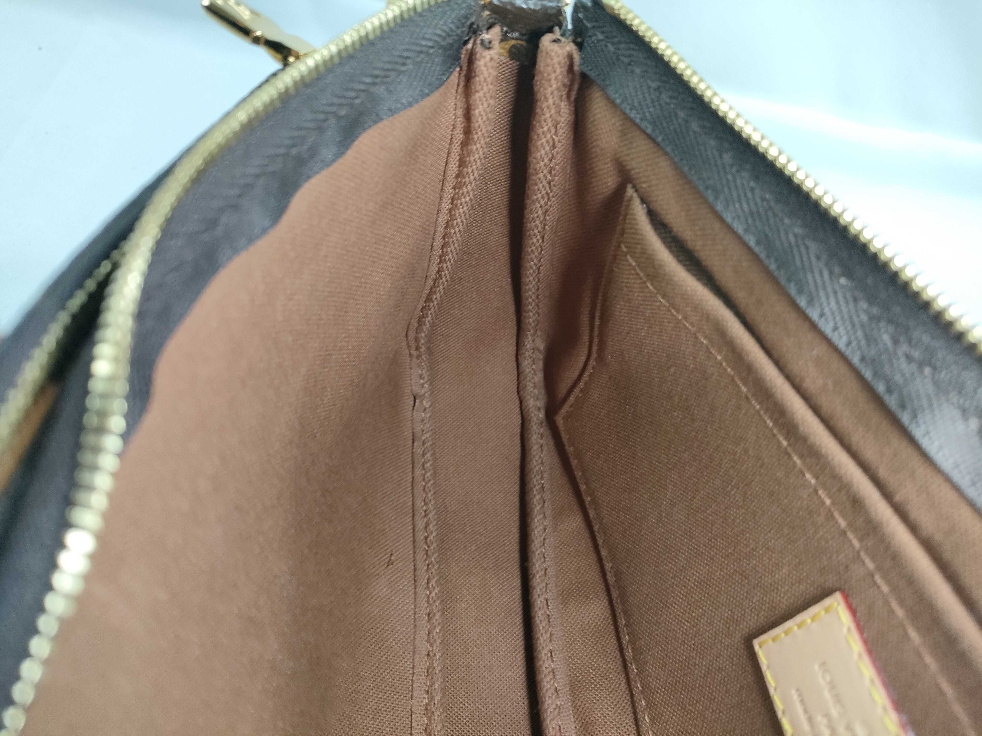 Monogram Louis Vuitton Multipochette Accessoires Shoulder Bag Monogram M44813 Shoulder Bag — view 11