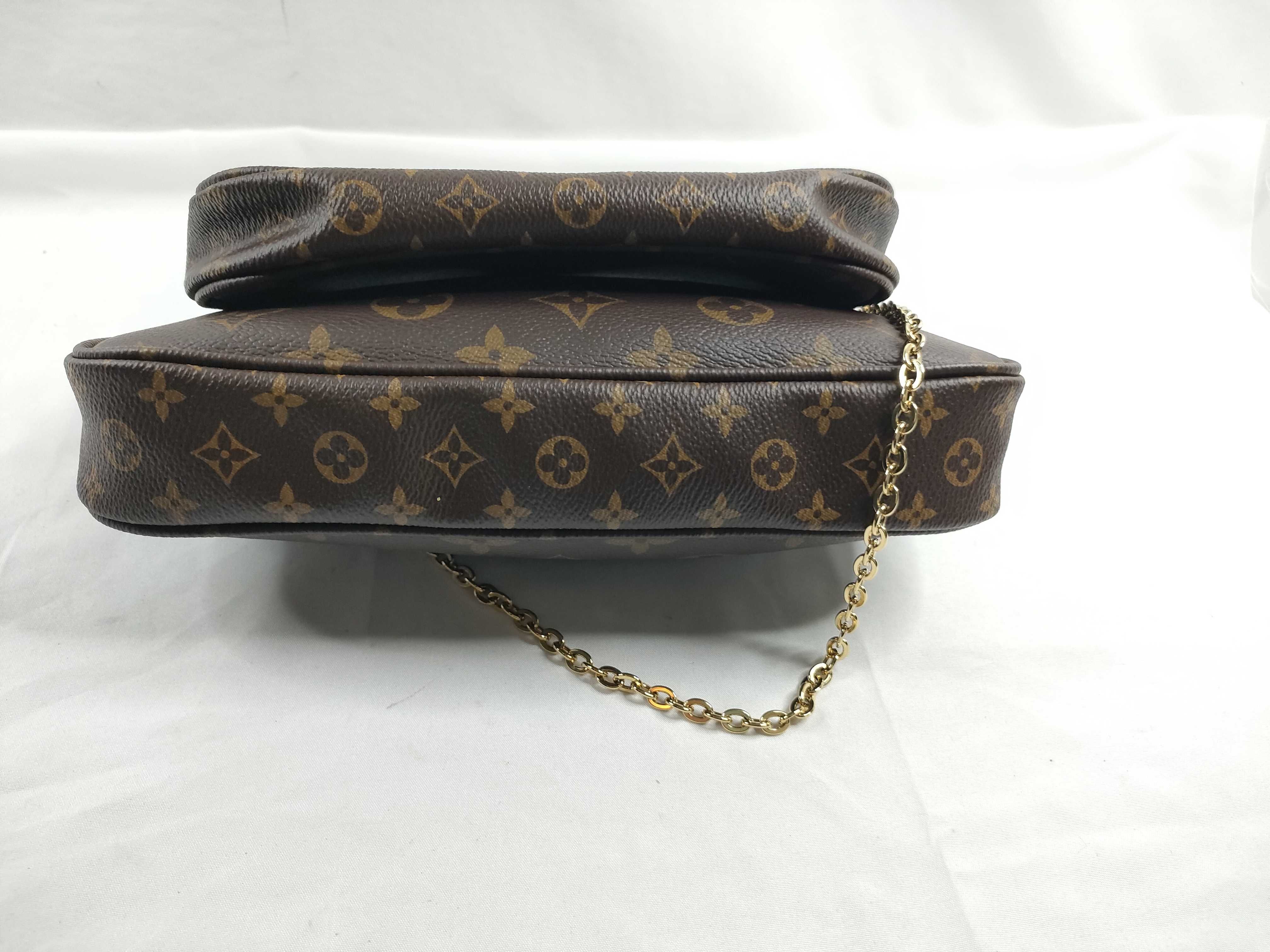 Monogram Louis Vuitton Multipochette Accessoires Shoulder Bag Monogram M44813 Shoulder Bag — view 4