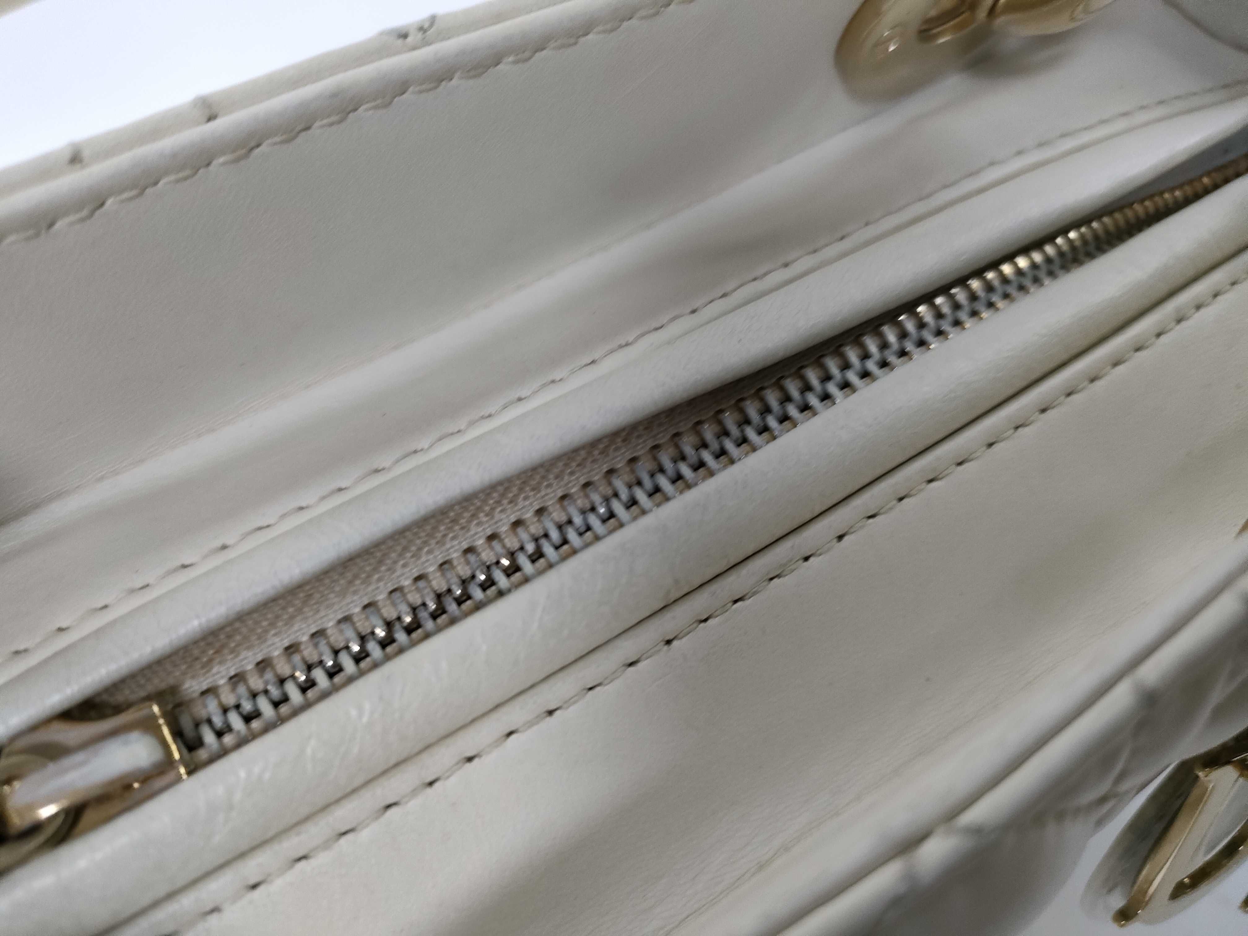 Lady Dior Medium Lambskin White *Card Handbag — view 8