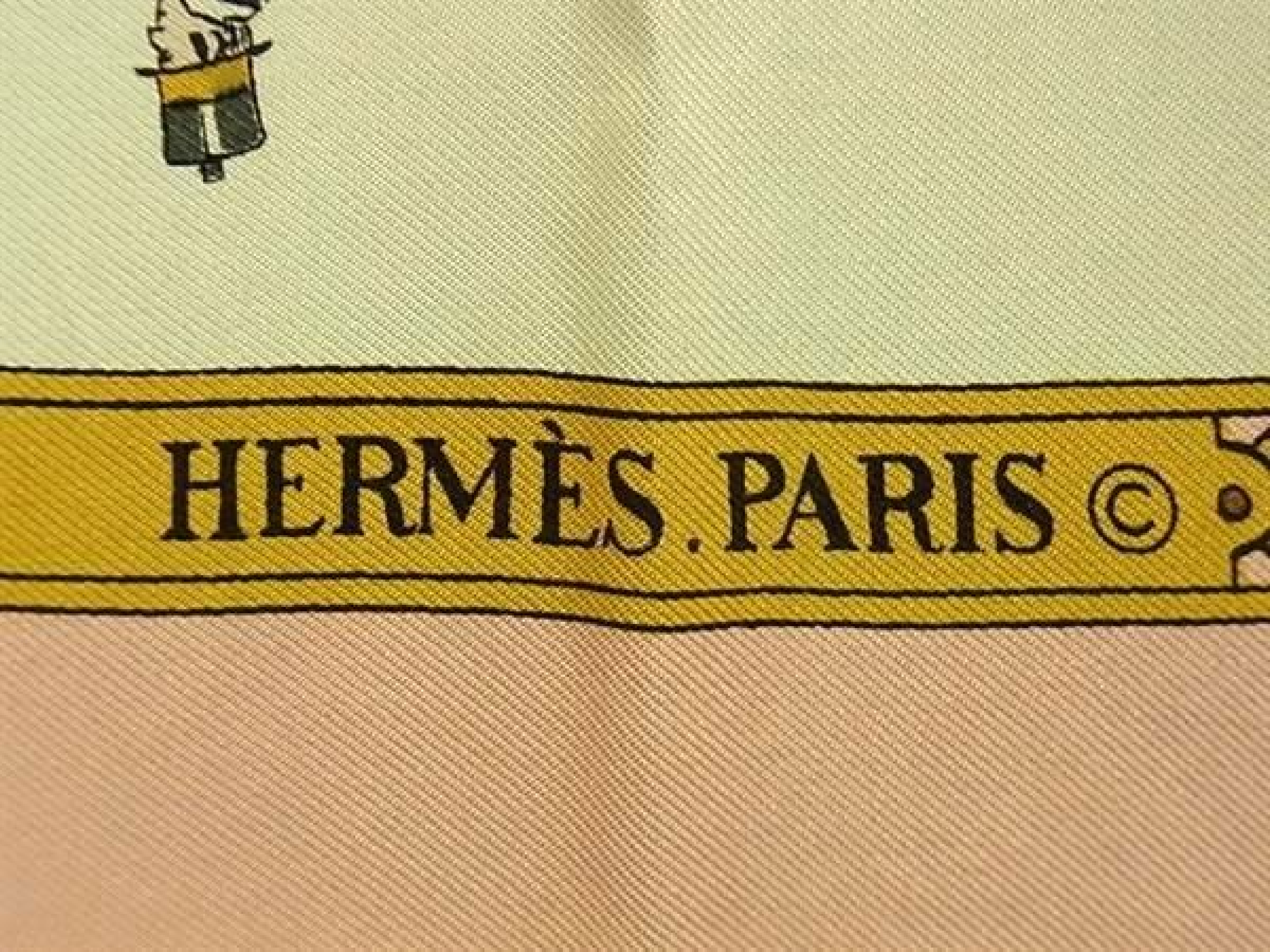 LA PROMENADE DE LONGCHAMPS (A Walk to Longchamp) Carre 90 100% Silk Scarf/Stole Pink FY4185 Other Accessories — view 4