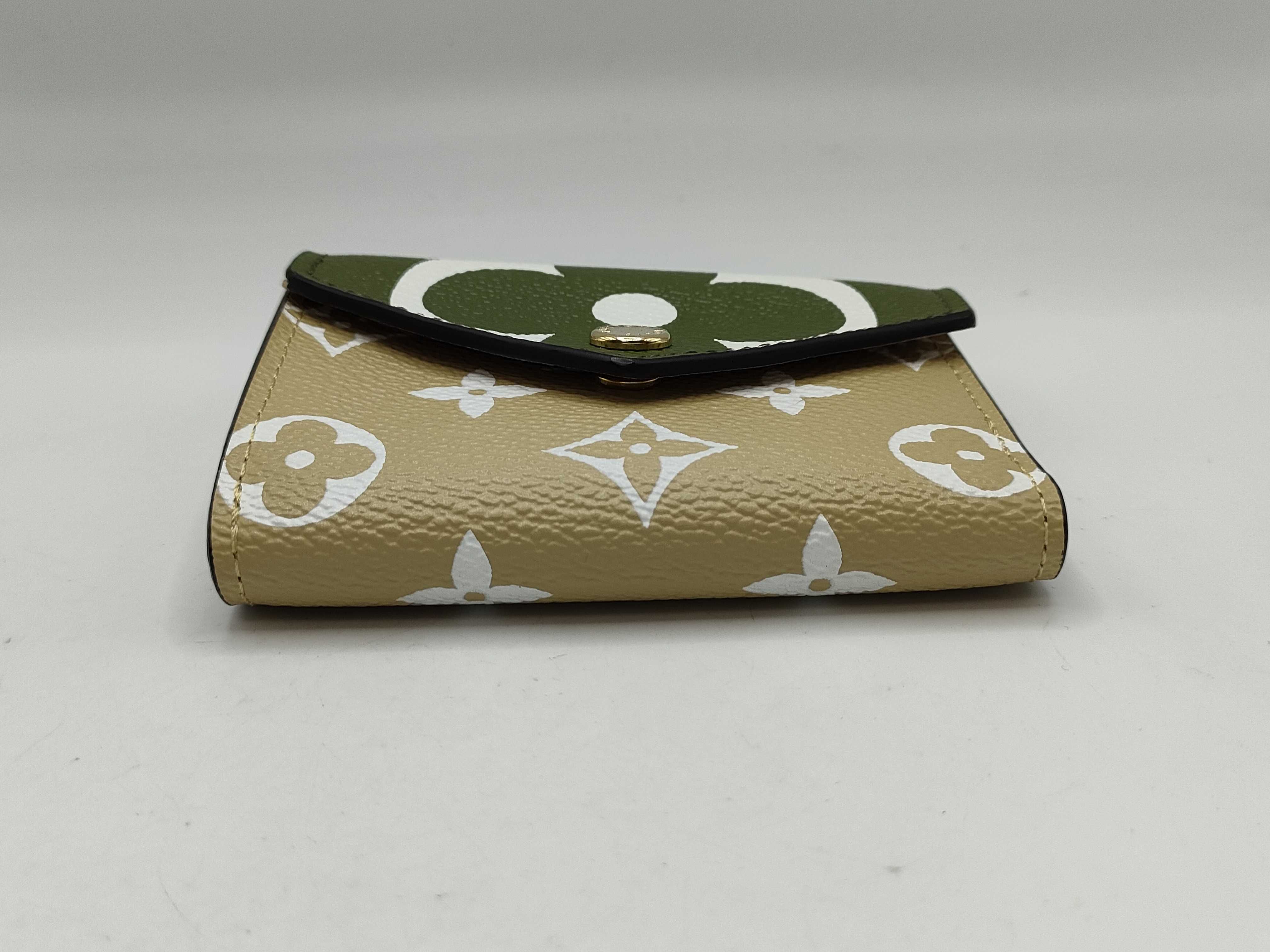 Monogram Giant Monogram / Portefeuille Zoe / M67640 Wallet — view 3