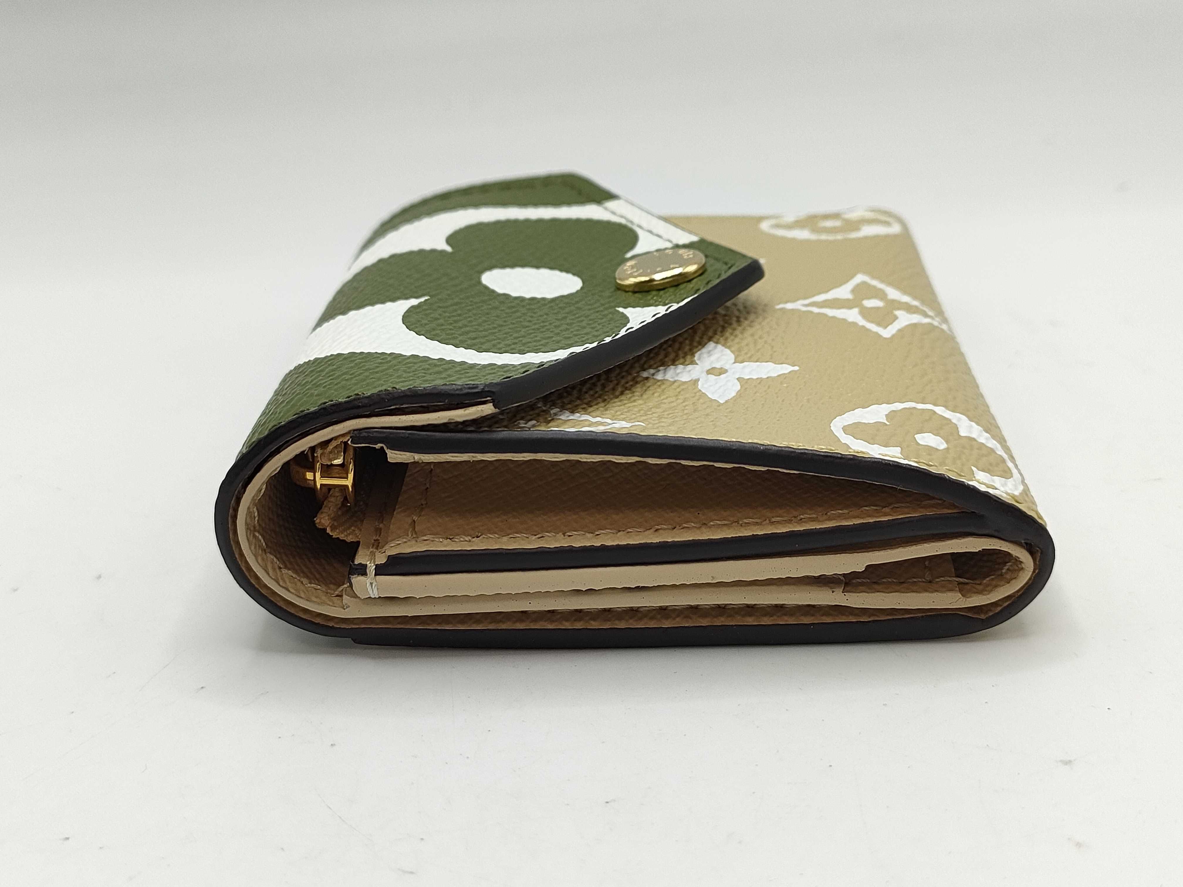 Monogram Giant Monogram / Portefeuille Zoe / M67640 Wallet — view 4