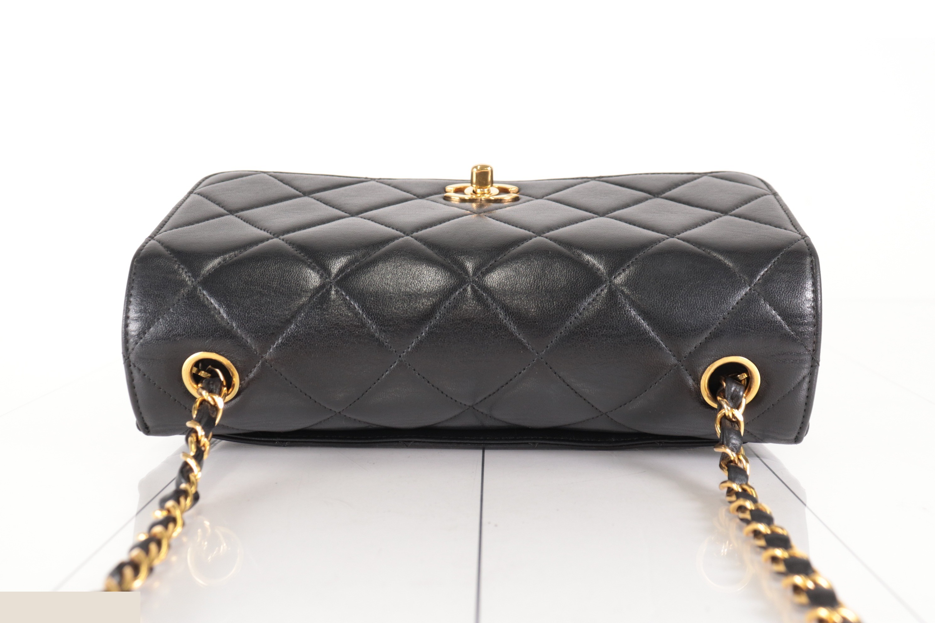 Turnlock Ram Chain Shoulder Bag, Unit No. 4 — view 6