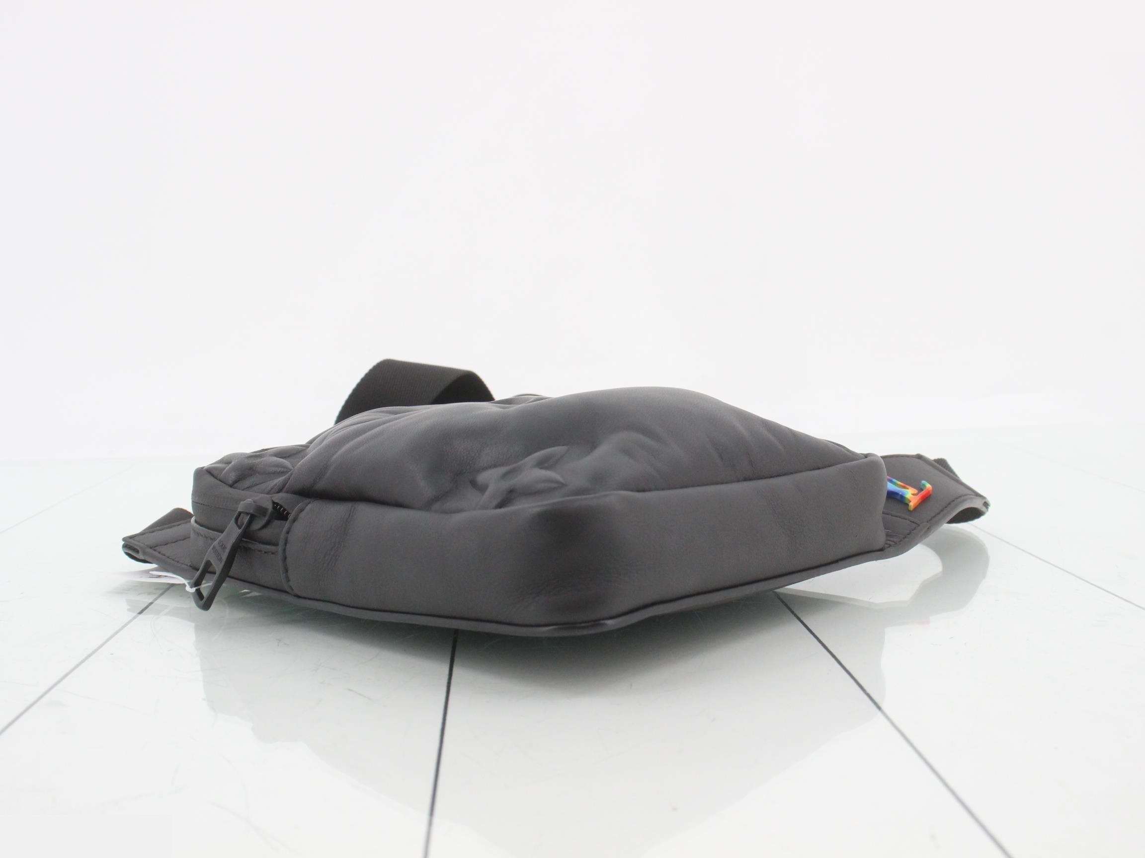 Asymmetrical — view 5