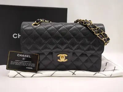 Caviar Skin Double Flap 23 Gold Hardware Black Serial Number 31 Shoulder Bag