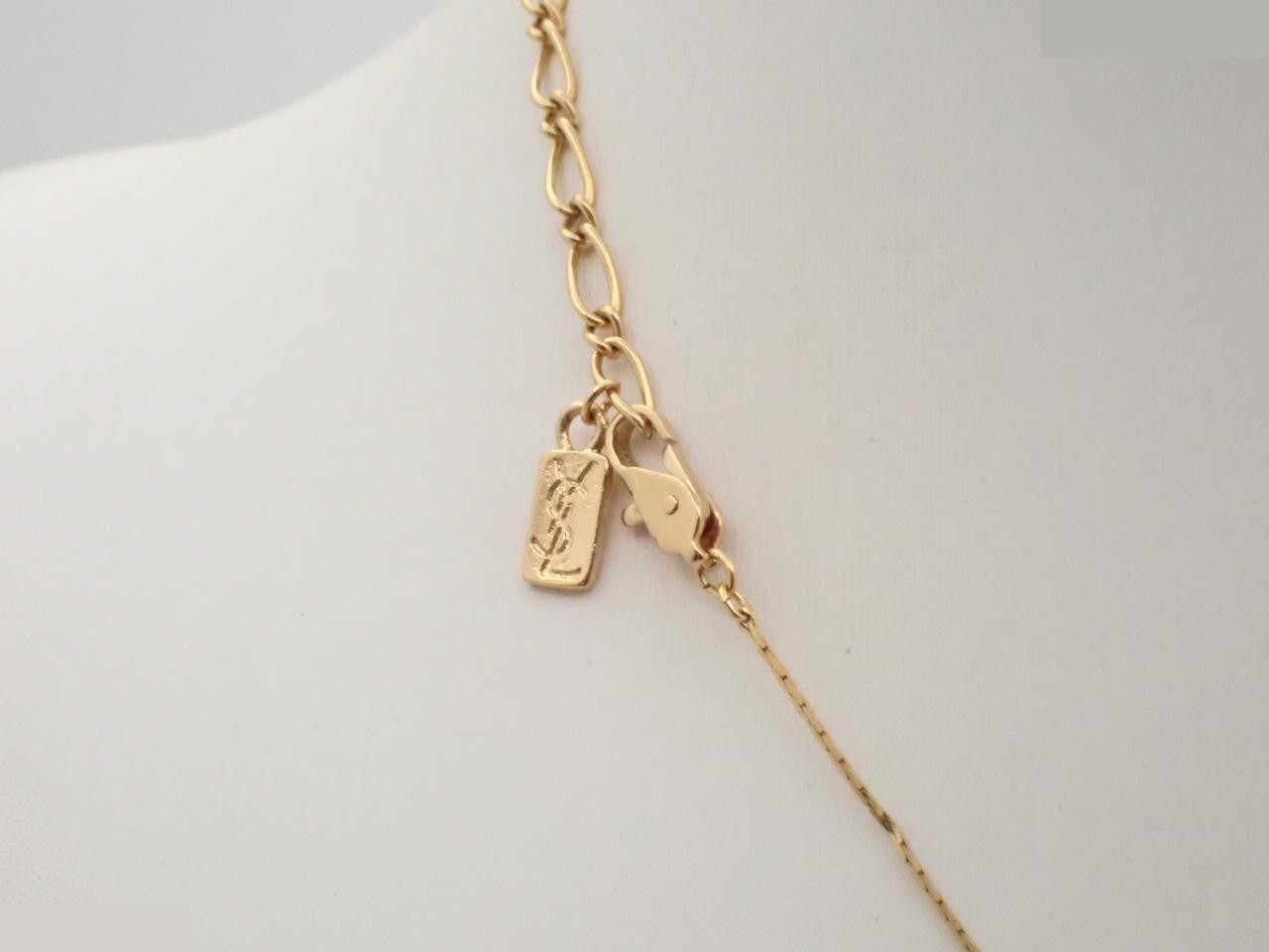 Other lines: Precious metals, necklaces, pendants, chains approximately 45cm long. — view 2