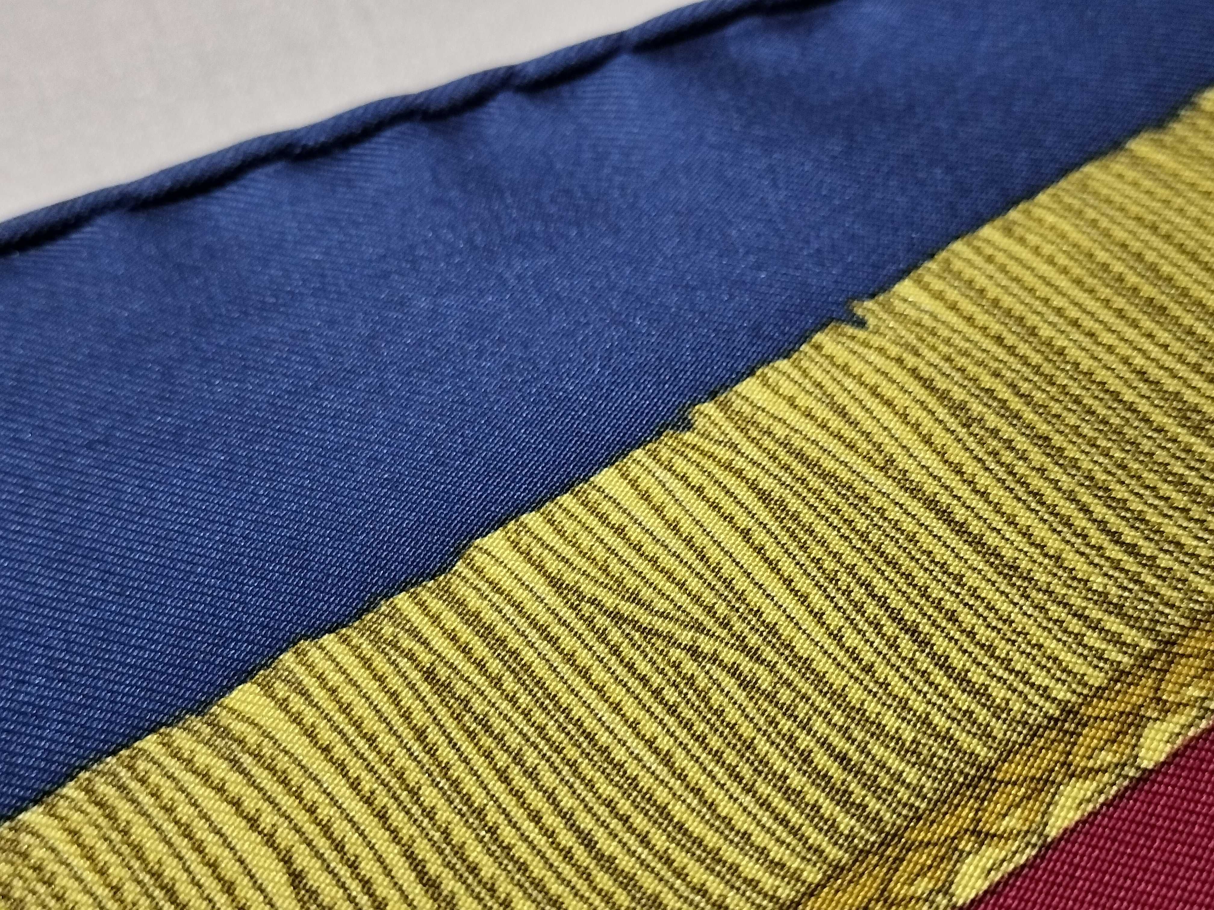 Carre Saber-shaped pouch and other accessories — view 12