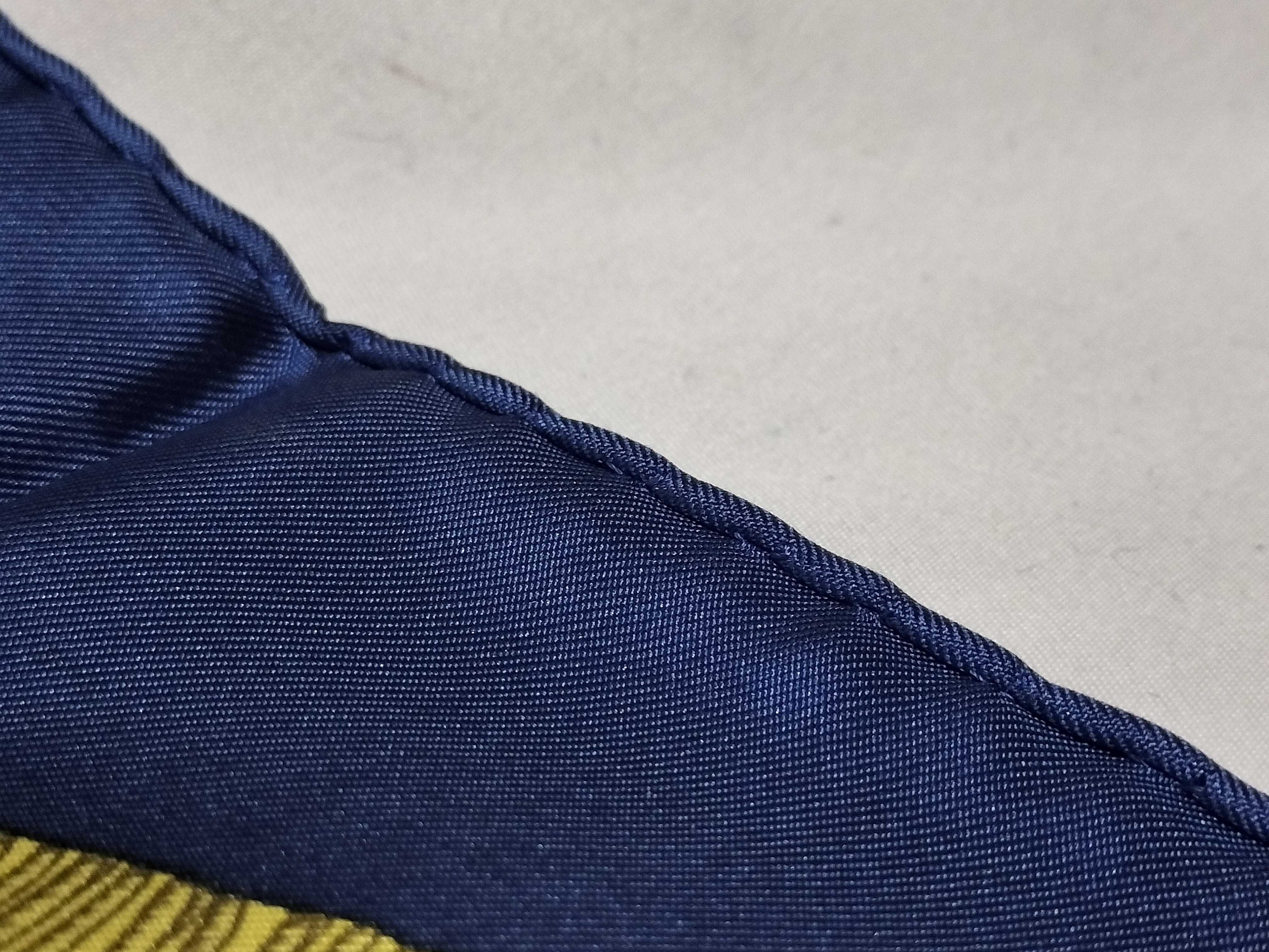 Carre Saber-shaped pouch and other accessories — view 13