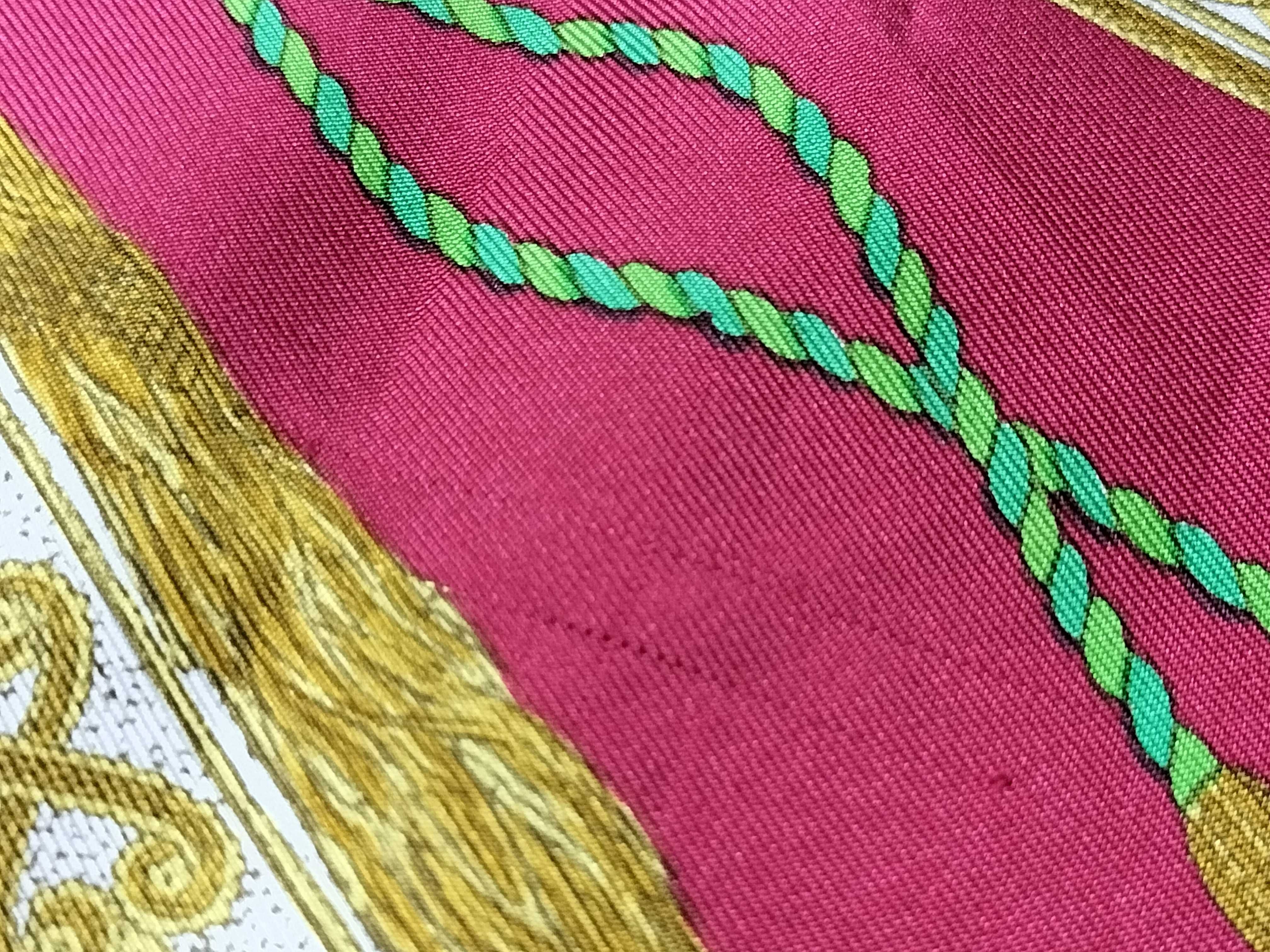 Carre Saber-shaped pouch and other accessories — view 15