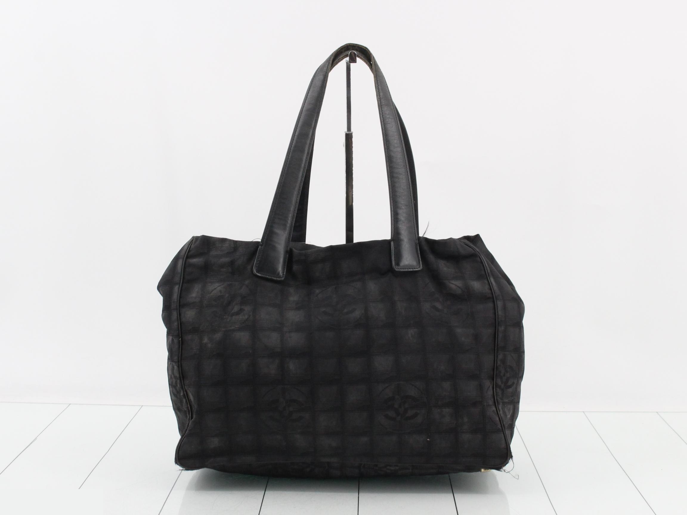 New Travel Line Nylon Tote Bag, Black — view 2