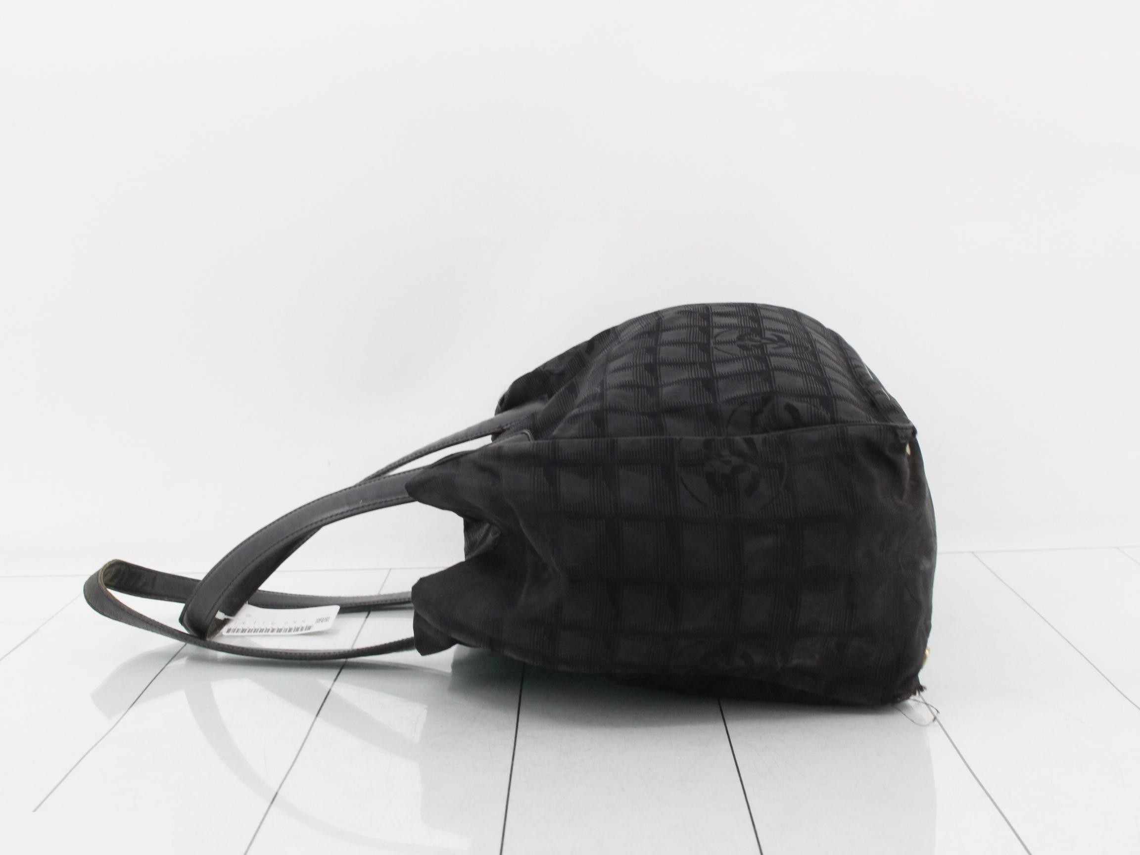 New Travel Line Nylon Tote Bag, Black — view 4