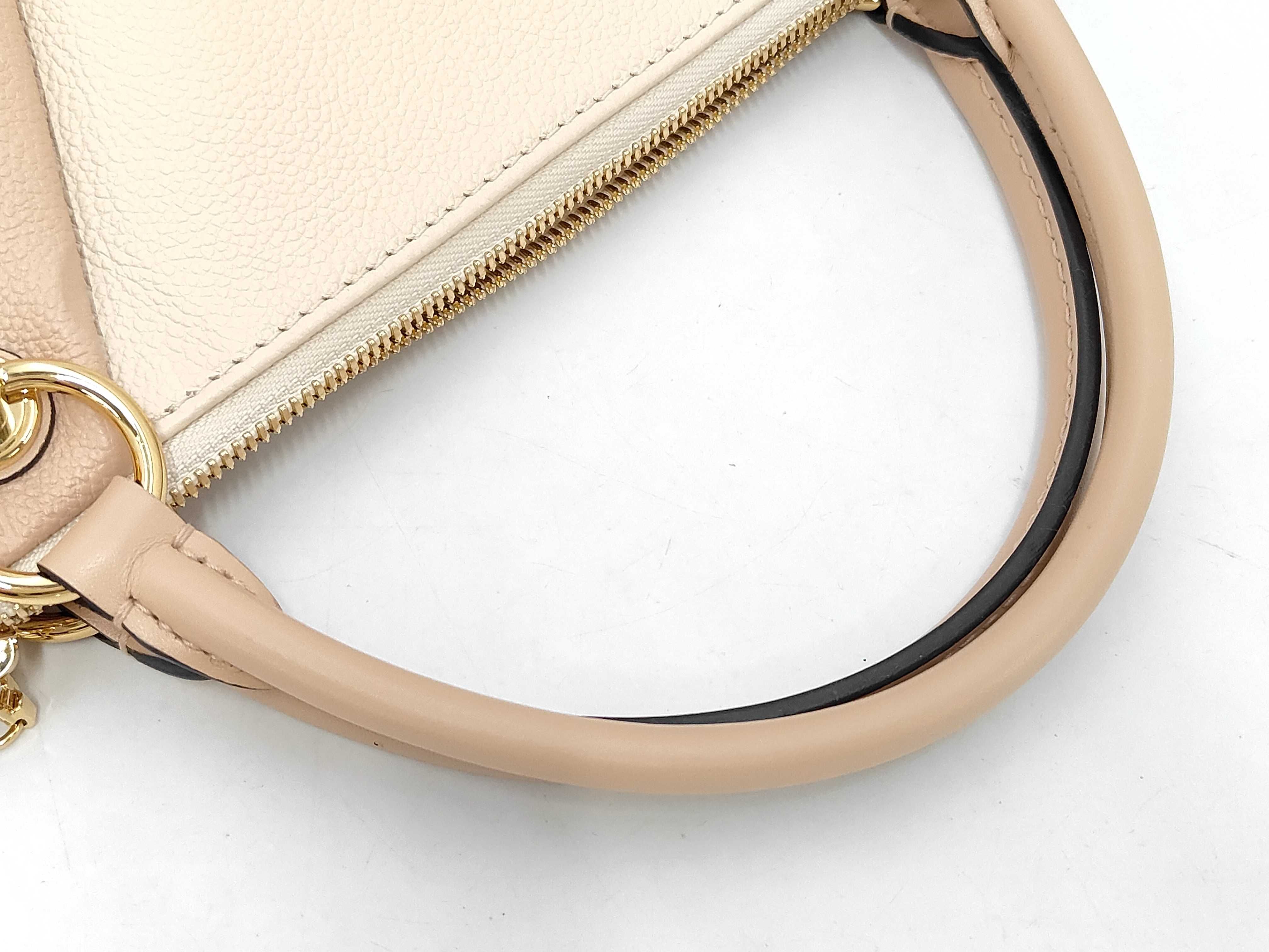 Monogram V Tote M44455 Handbag — view 5