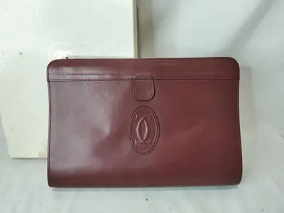 Must line clutch bag