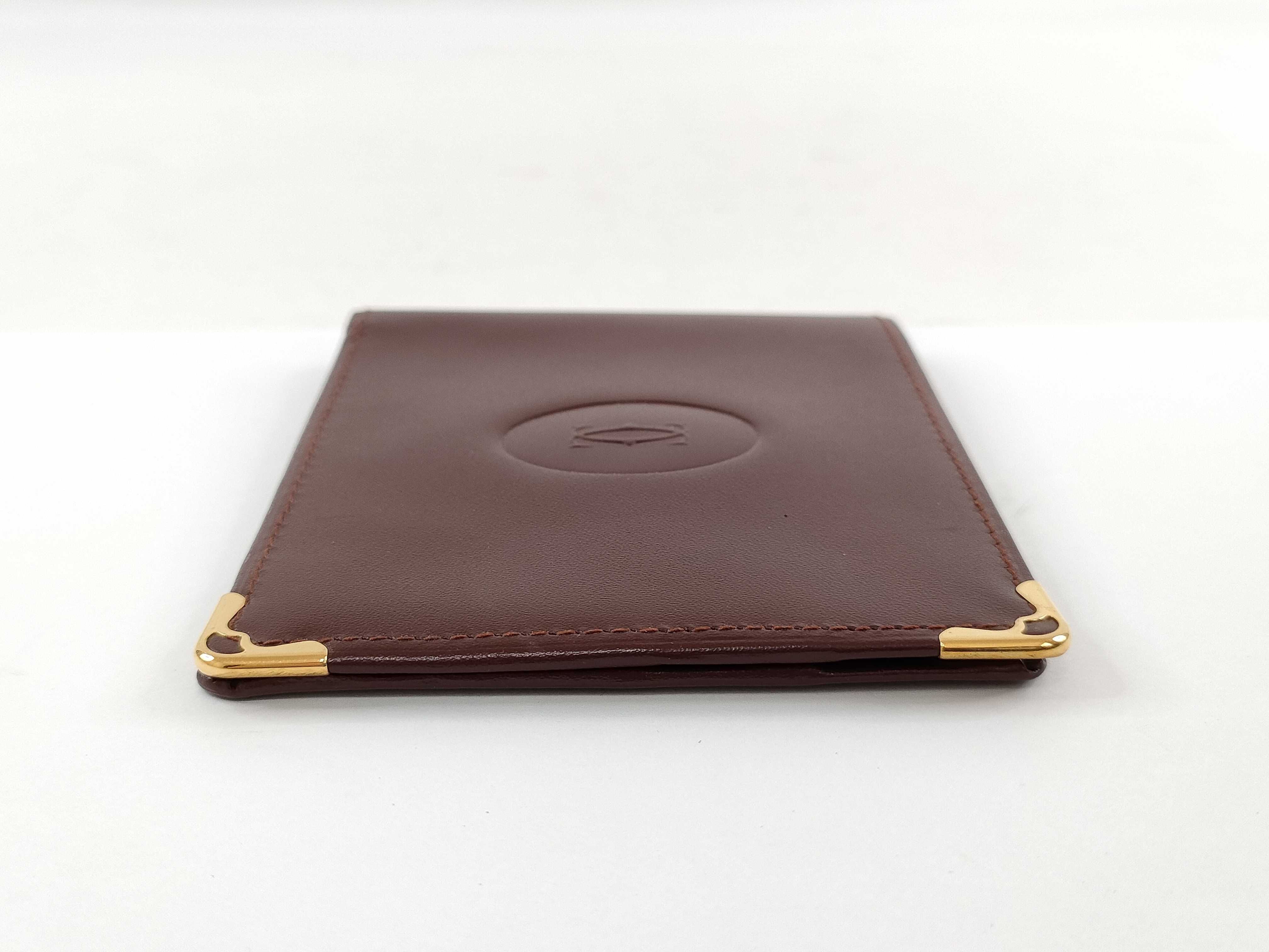 Must line wallet — view 5