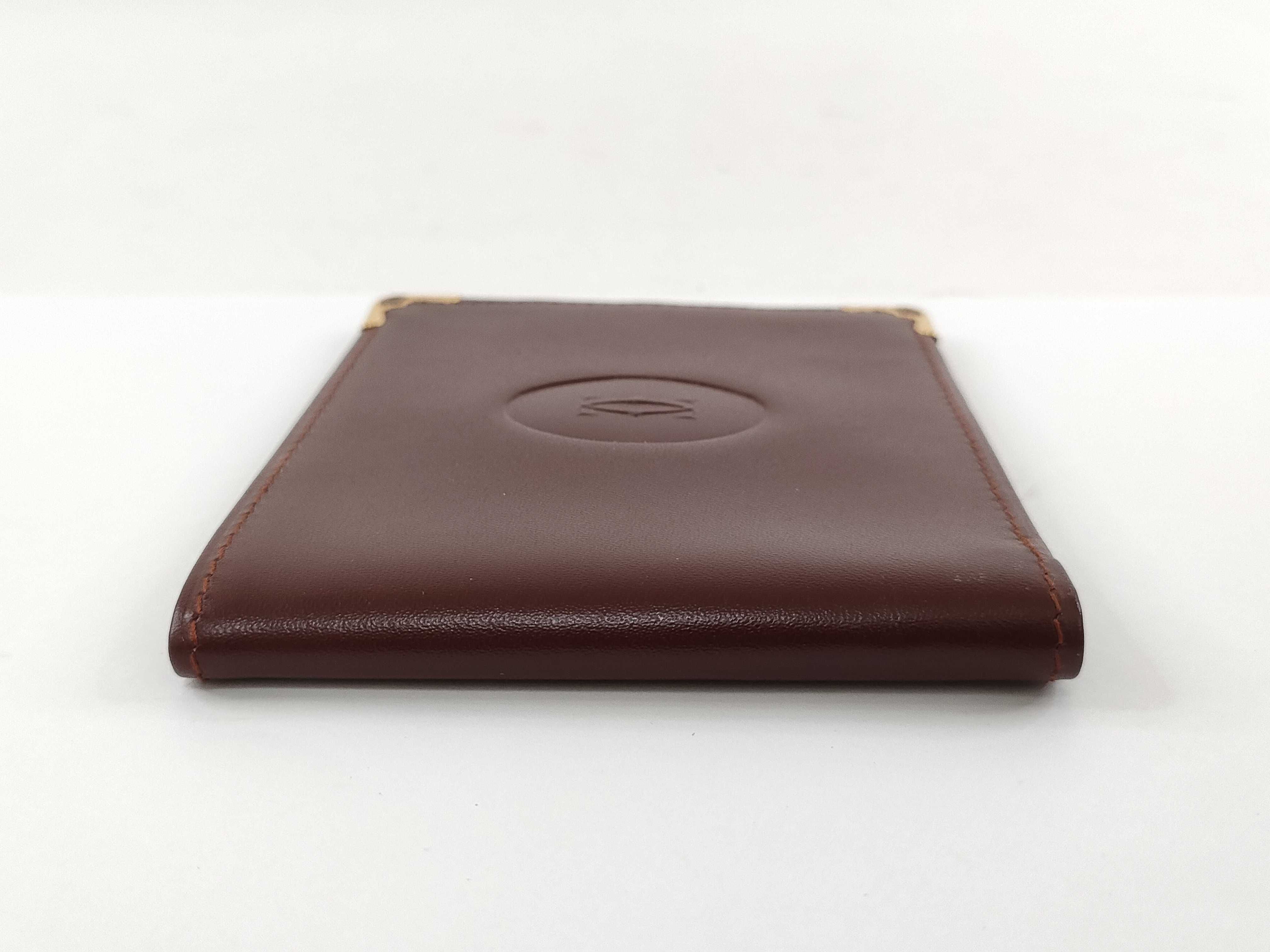 Must line wallet — view 6