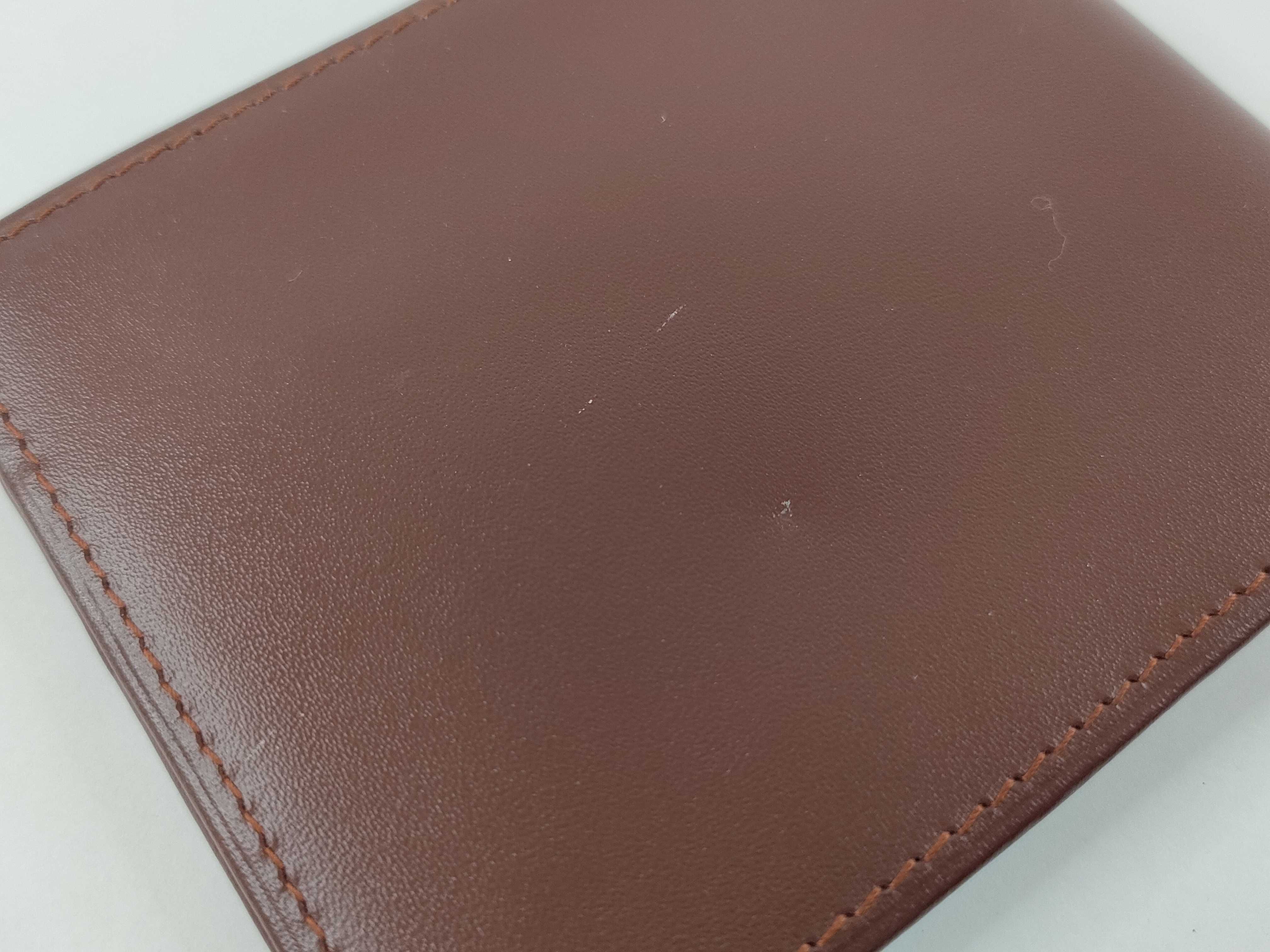 Must line wallet — view 10
