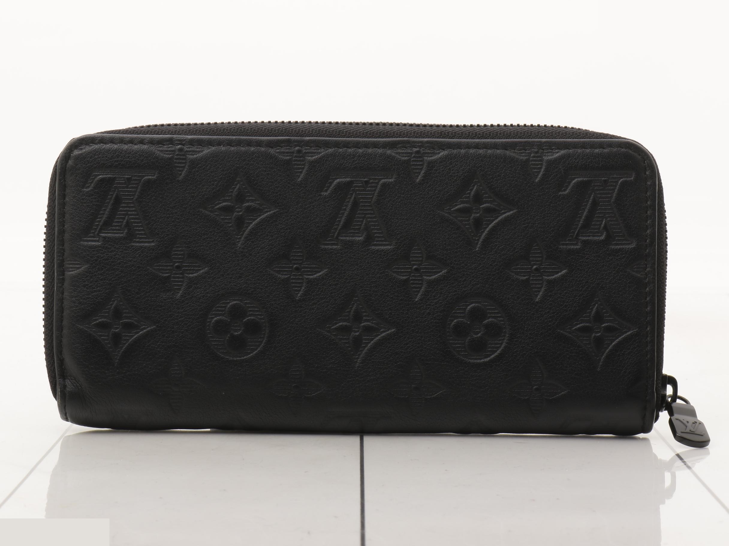 Zippy Wallet Horizontal Monogram Shadow — view 2