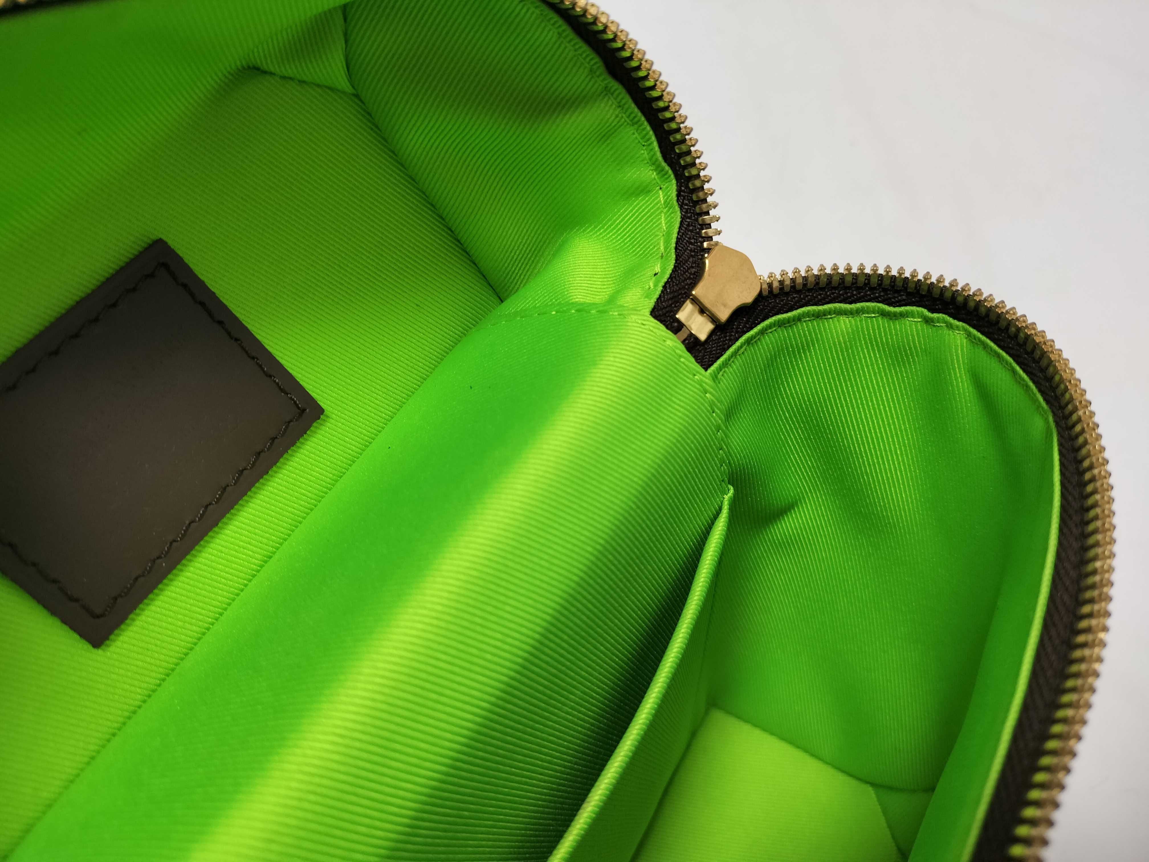 Vertical Box Trunk M59664 IC Handbag — view 12