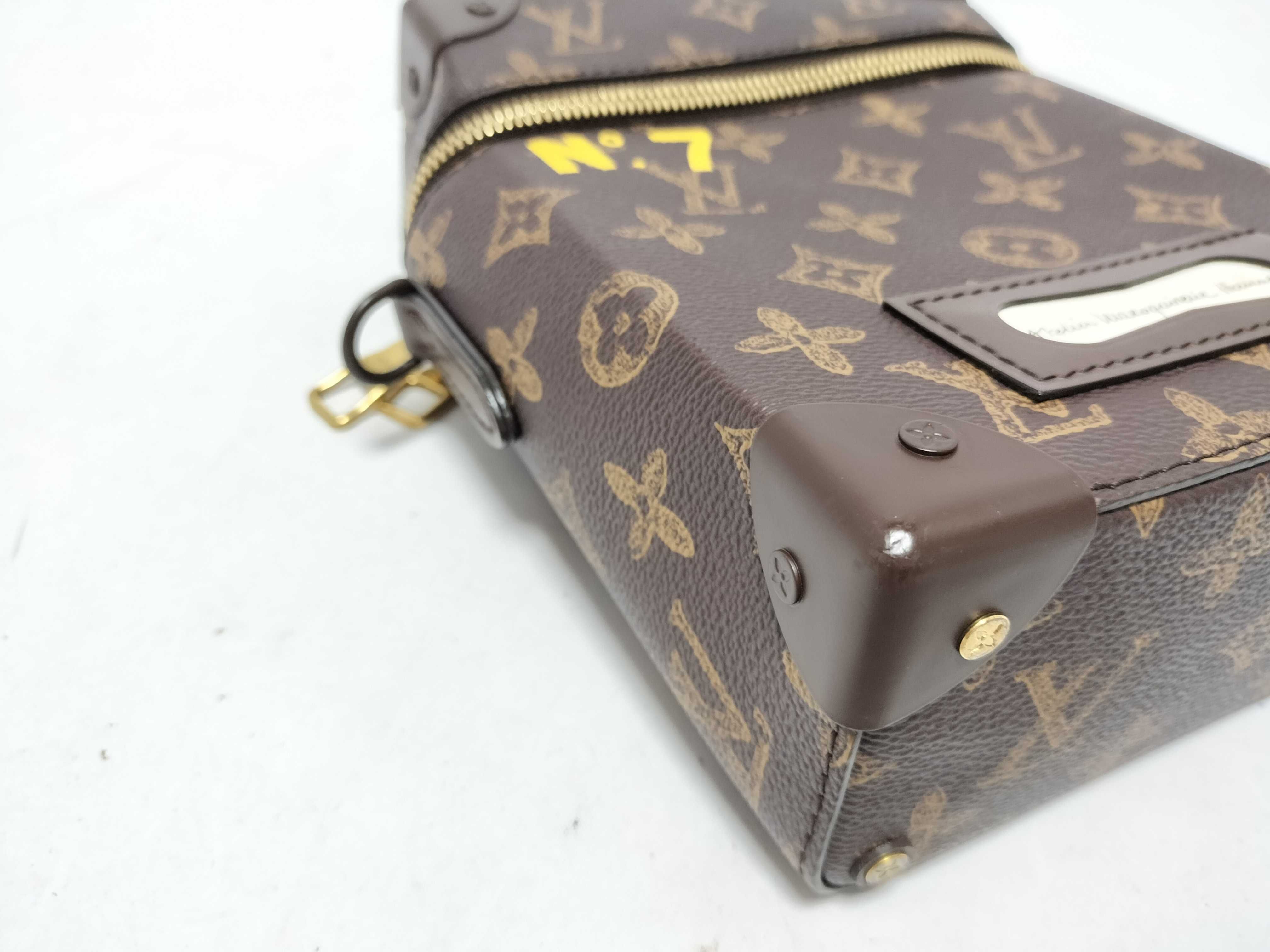 Vertical Box Trunk M59664 IC Handbag — view 8