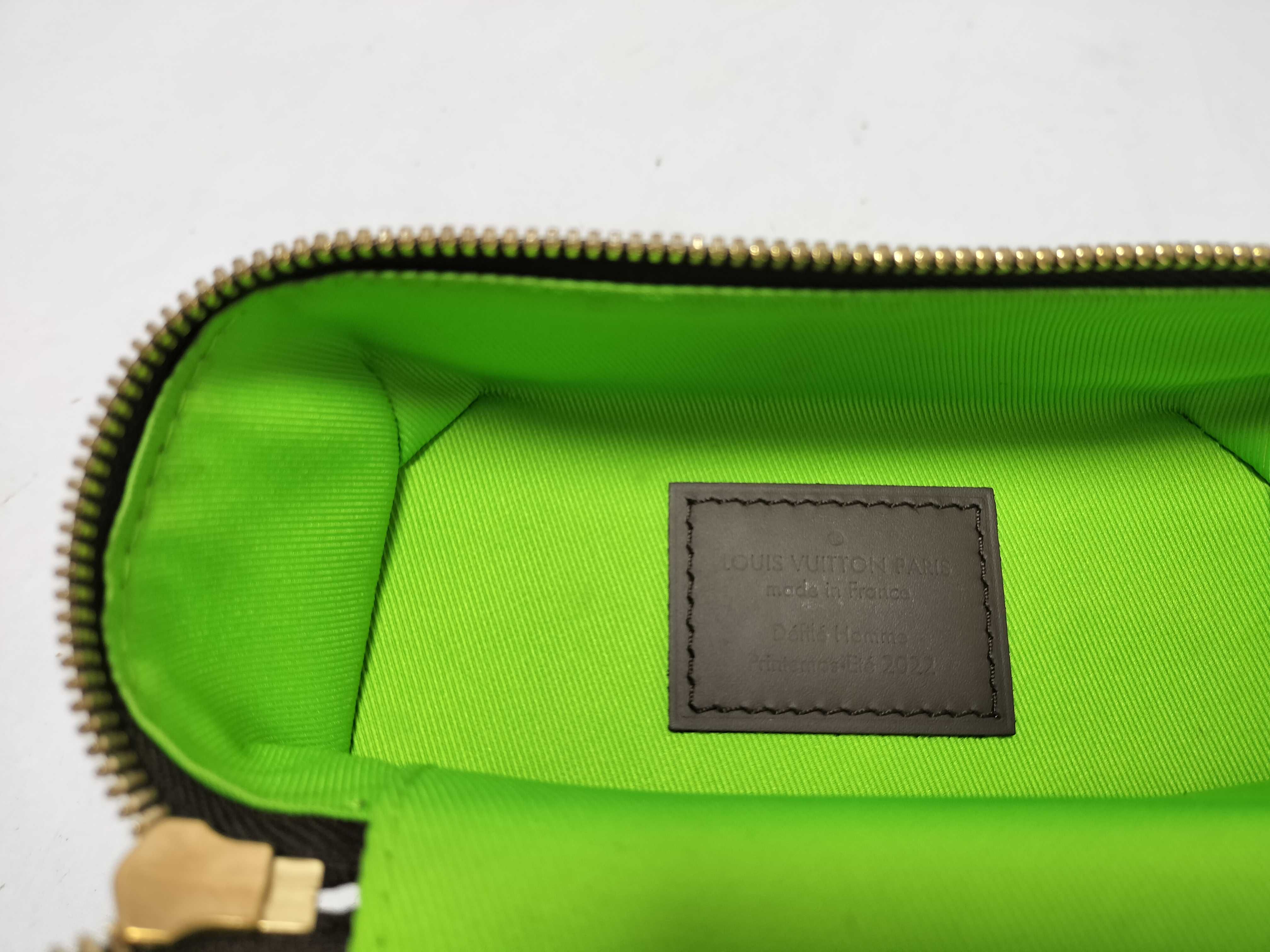 Vertical Box Trunk M59664 IC Handbag — view 9