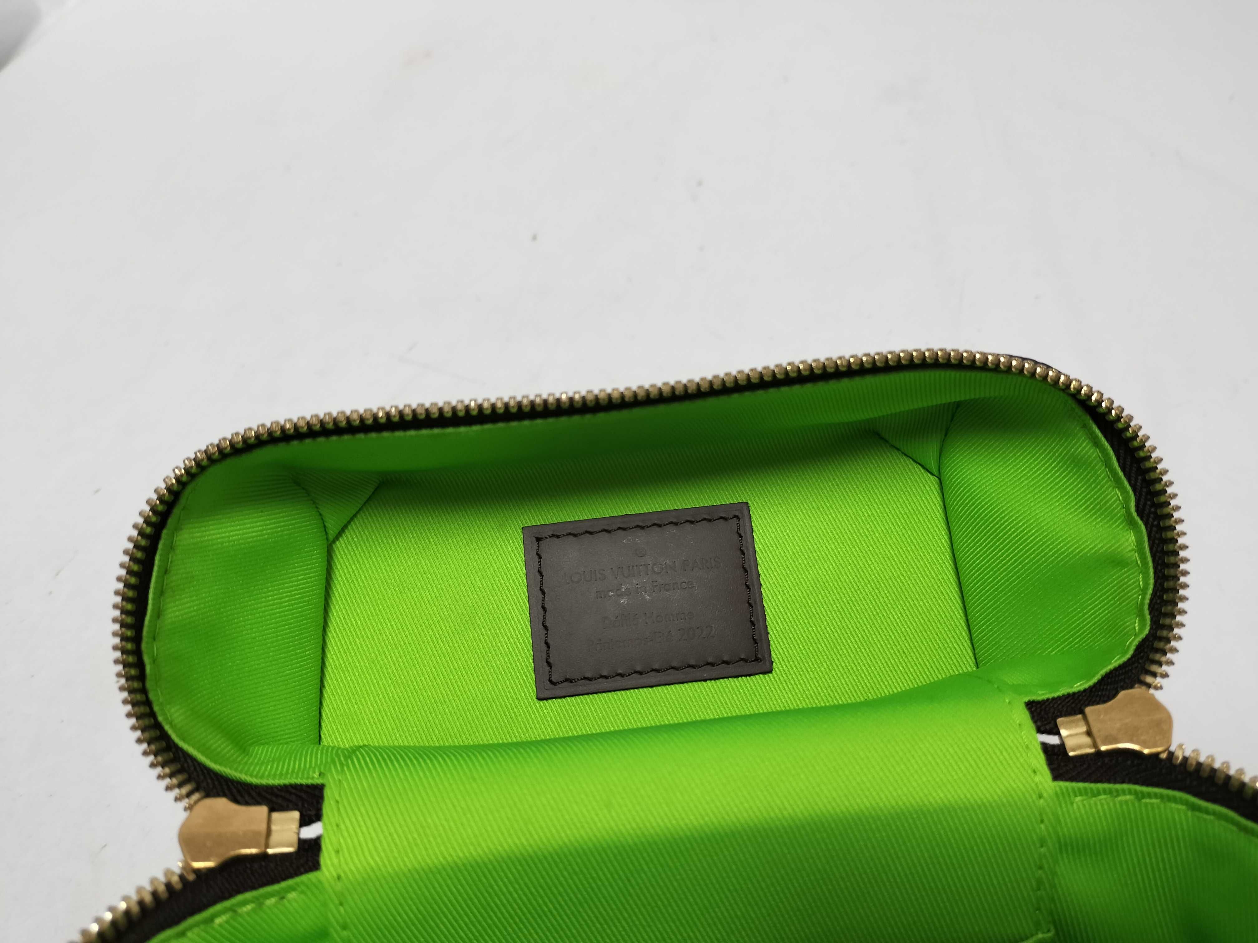 Vertical Box Trunk M59664 IC Handbag — view 10