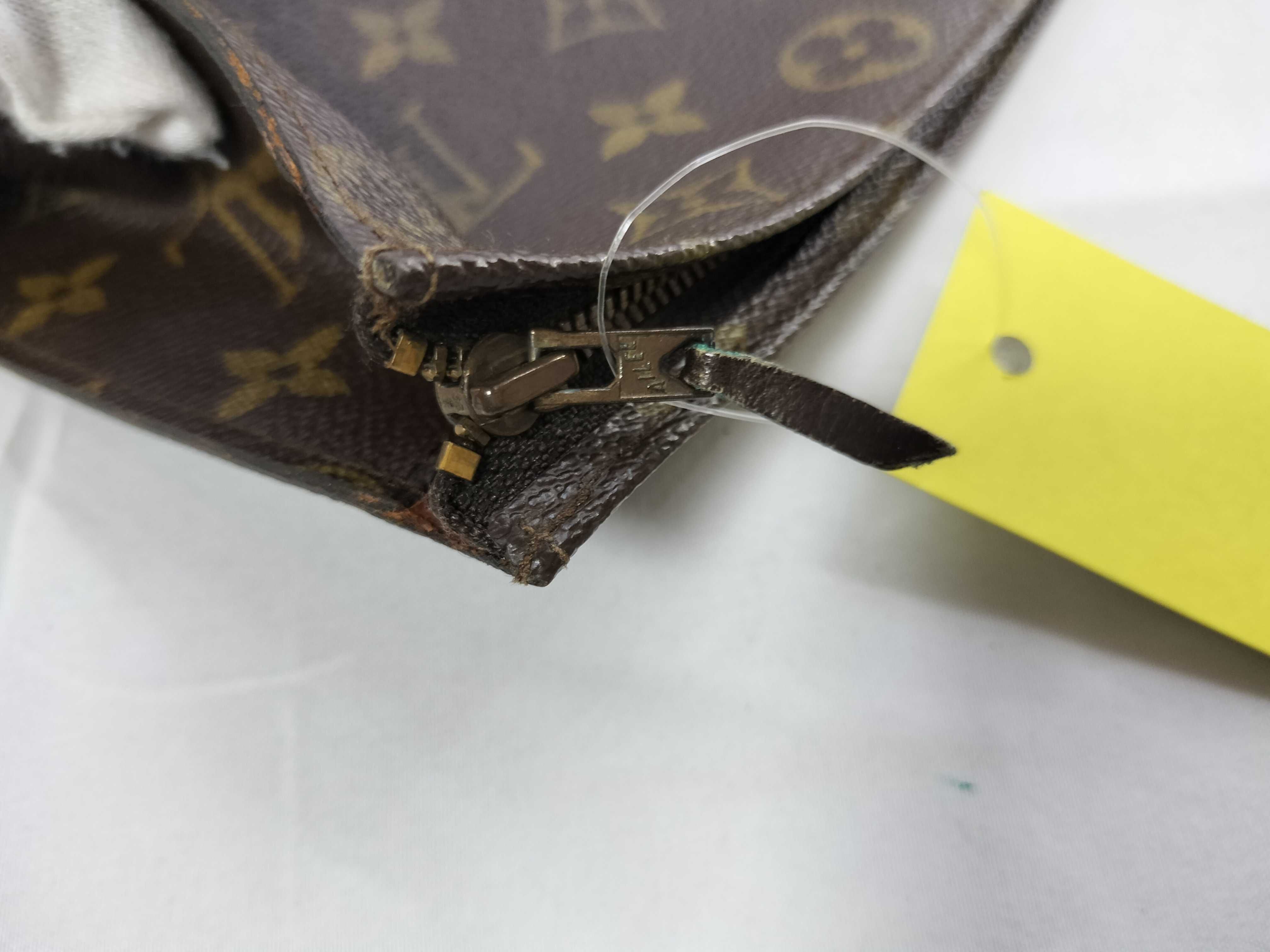 Monogram M47542 Pochette Toilette 26 (Old Model) Second Bag — view 10