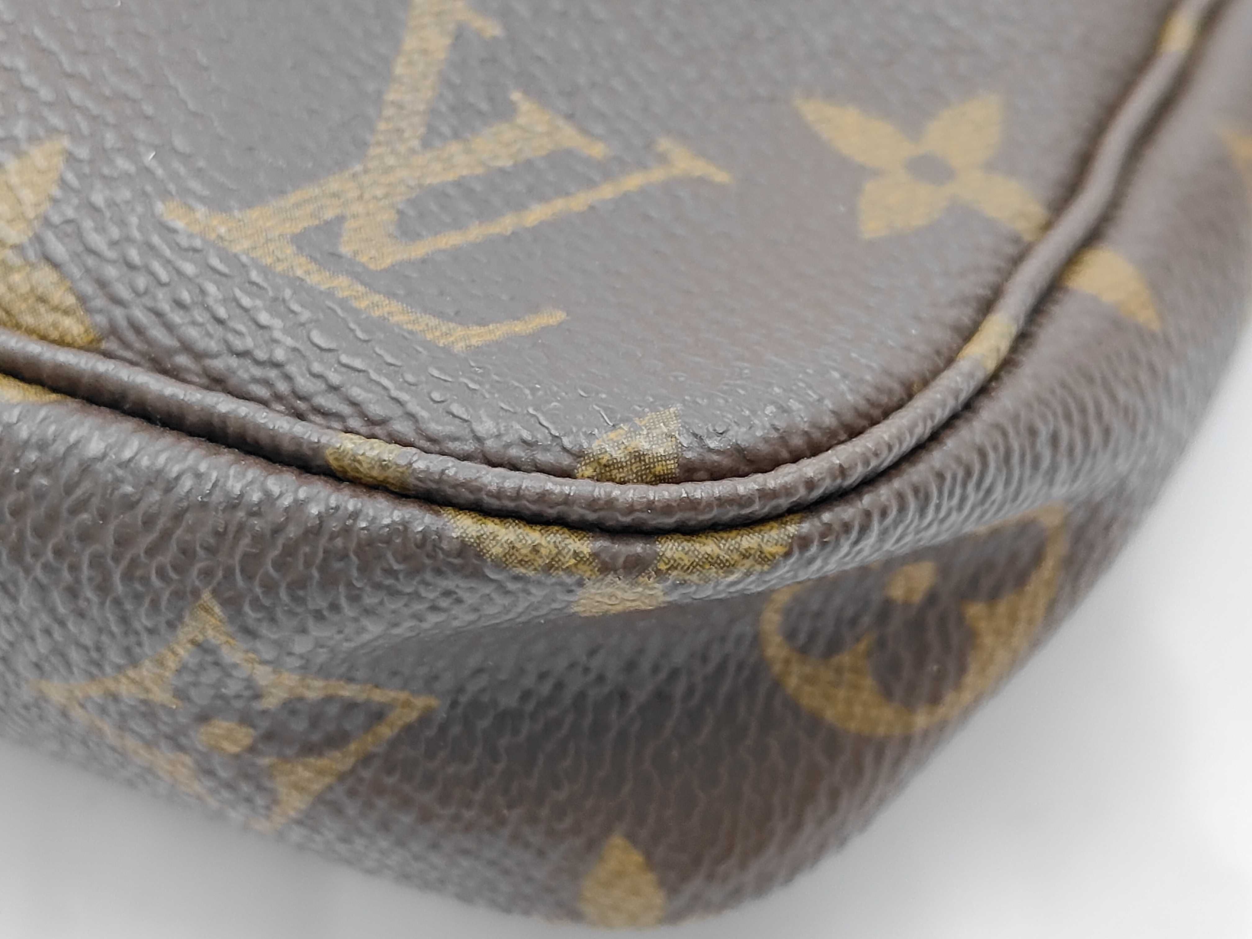 Monogram M51980 Pochette Accessoires Handbag — view 3